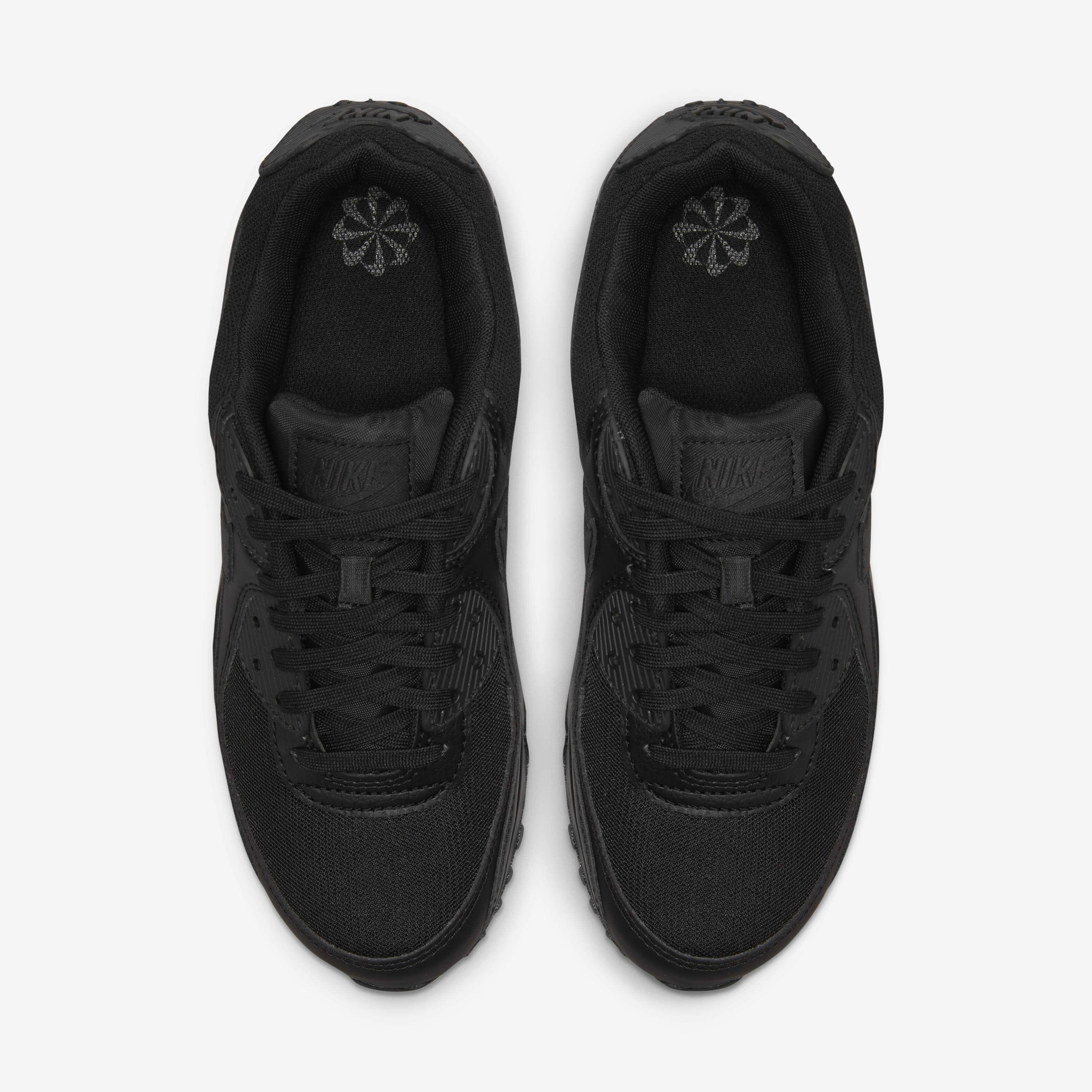 Takealot nike sneakers deals