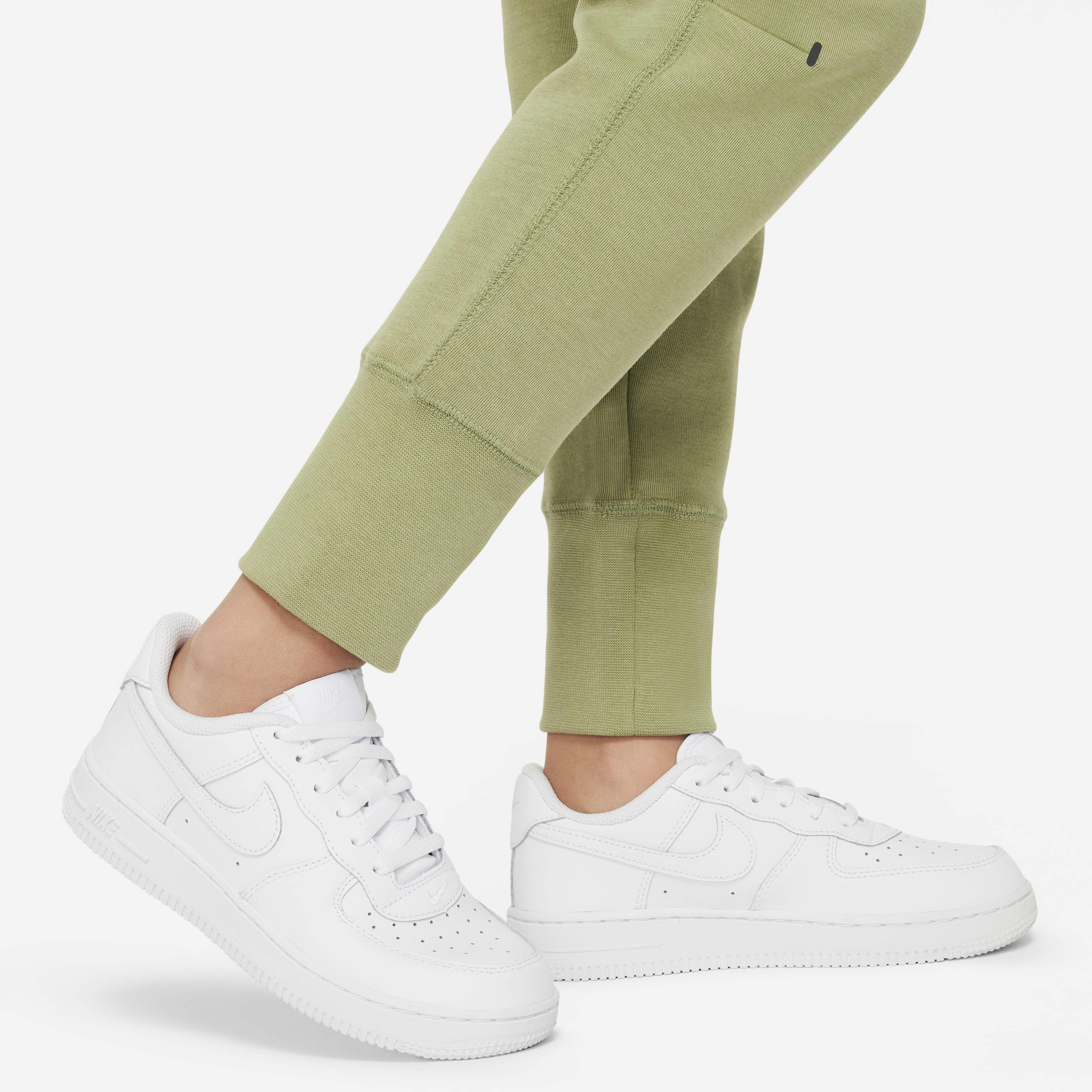 نايكي سبورتسوير تك فليس image number 4