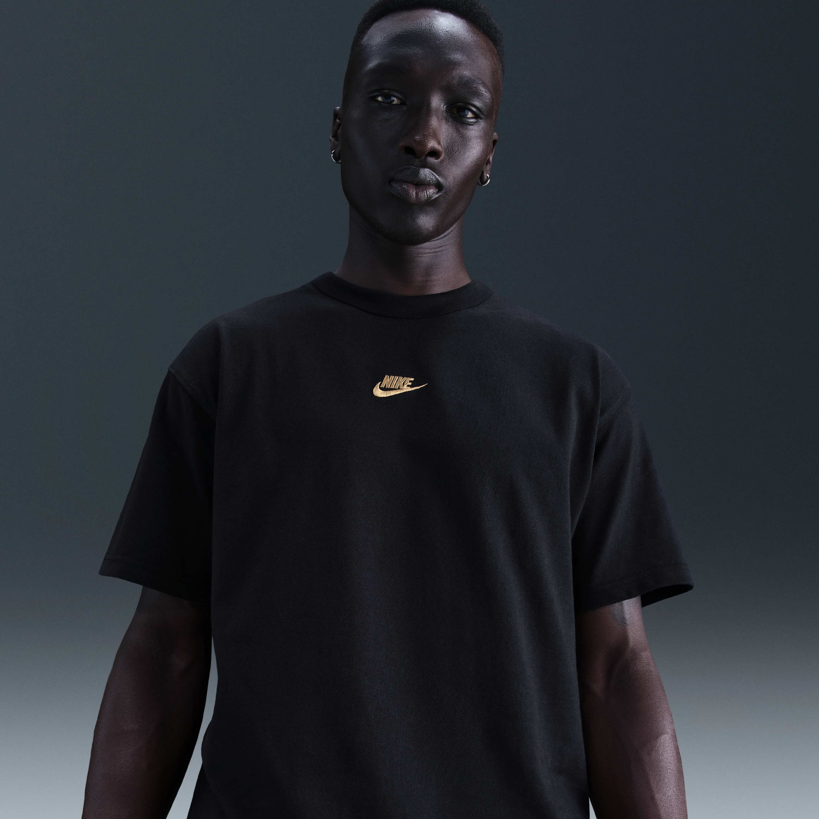 Nike Sportswear Premium Essentials image number 0