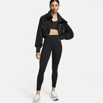 Nike Universa