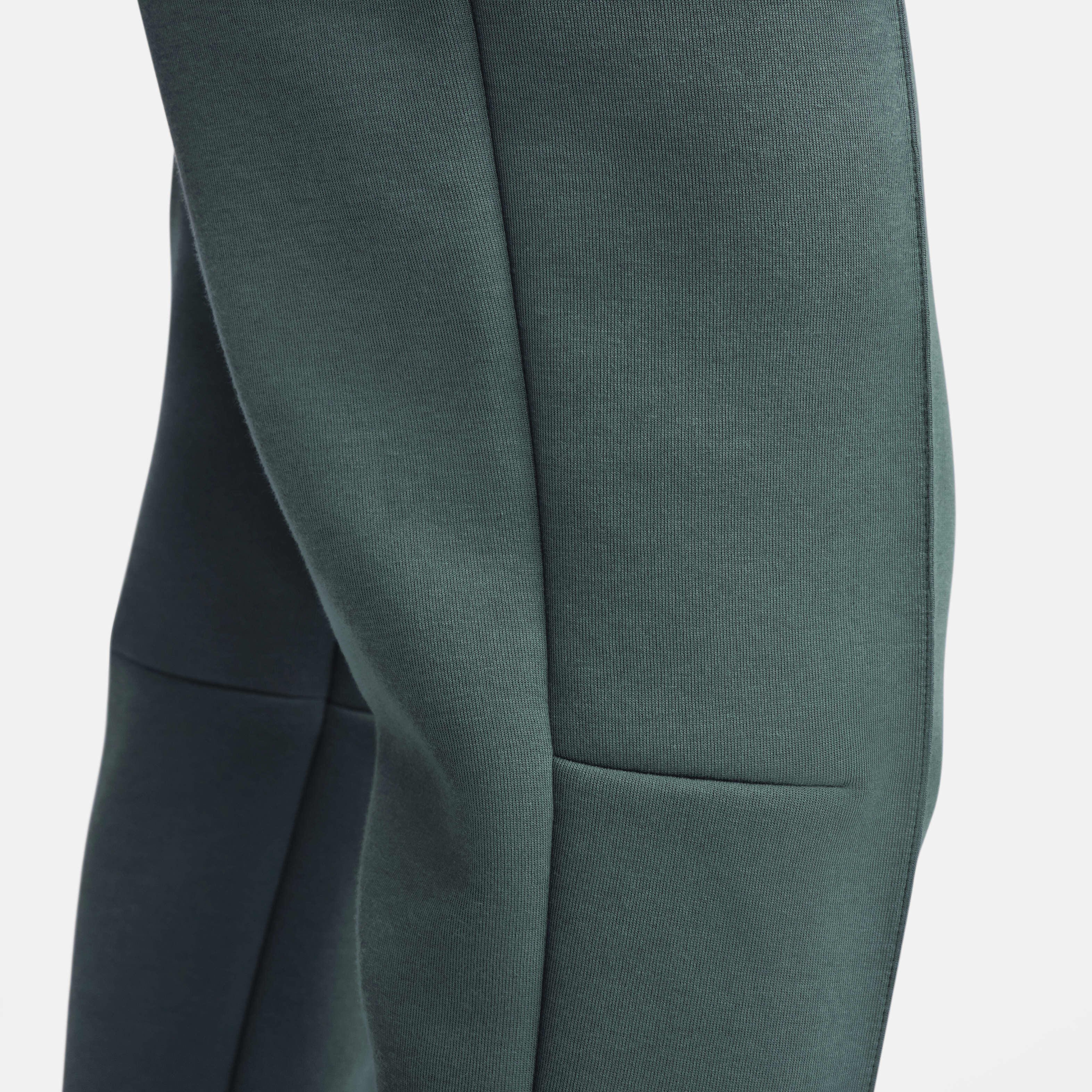 Nike Sportswear Tech Fleece image number 6