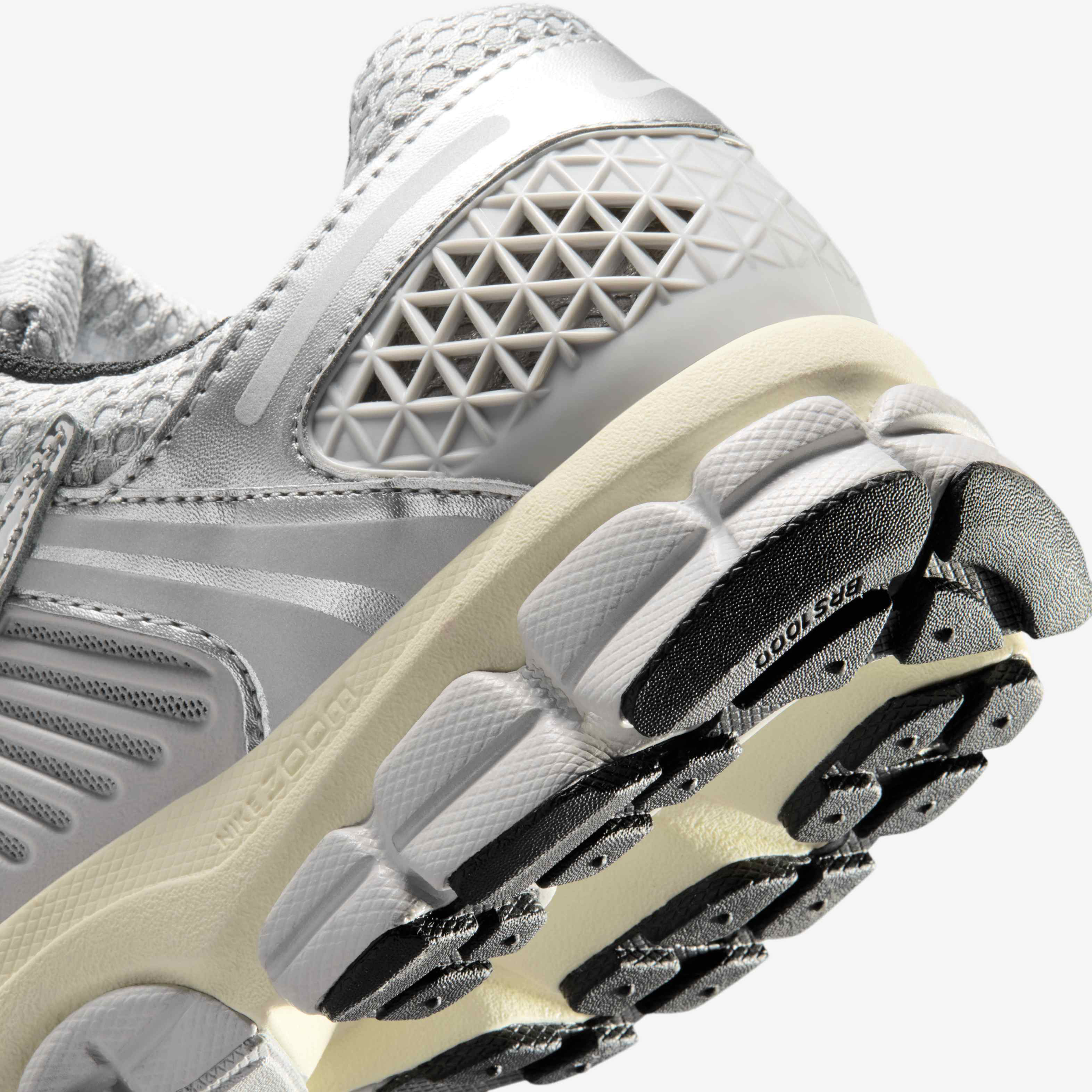 Nike Zoom Vomero 5 image number 7