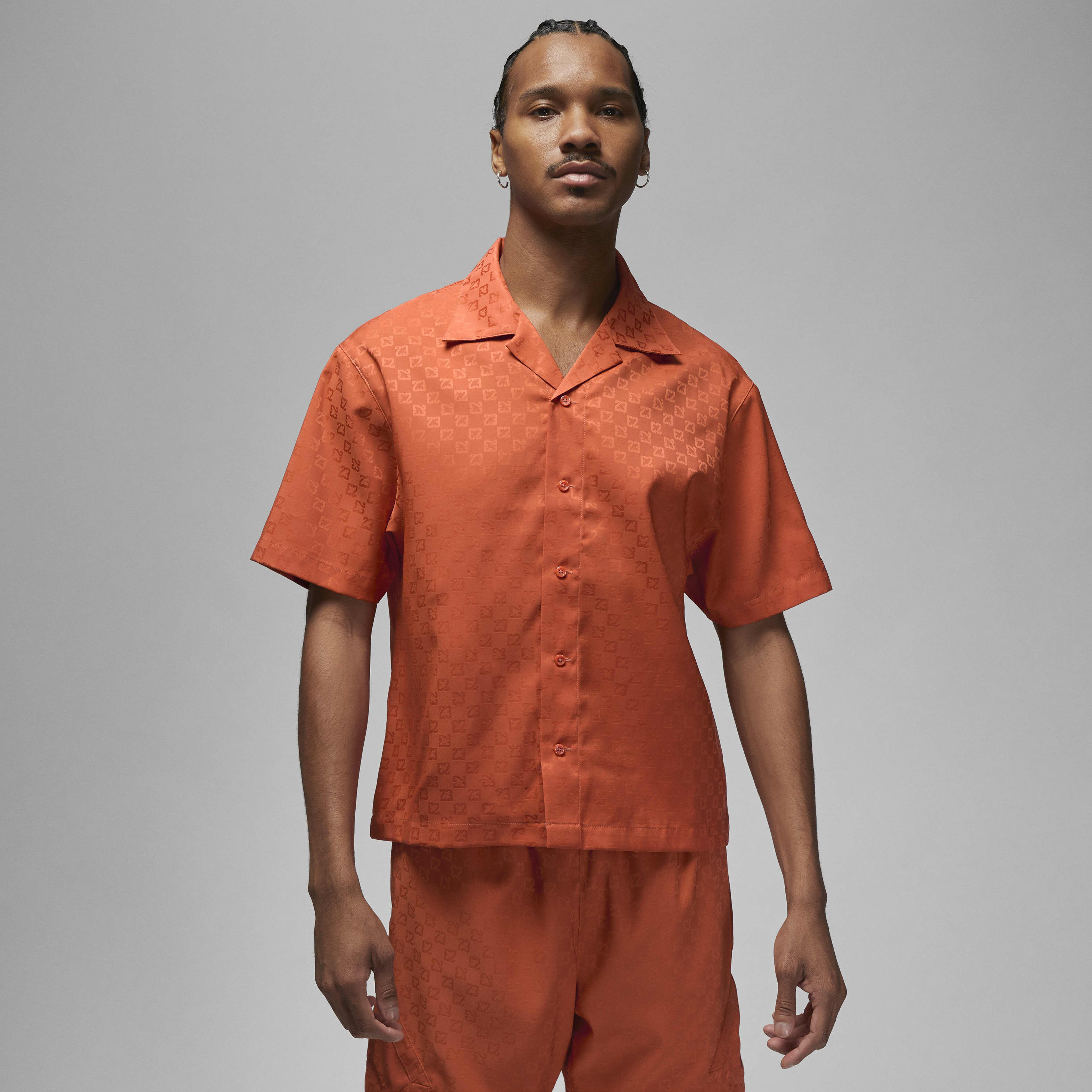 Jordan Essentials image number 0