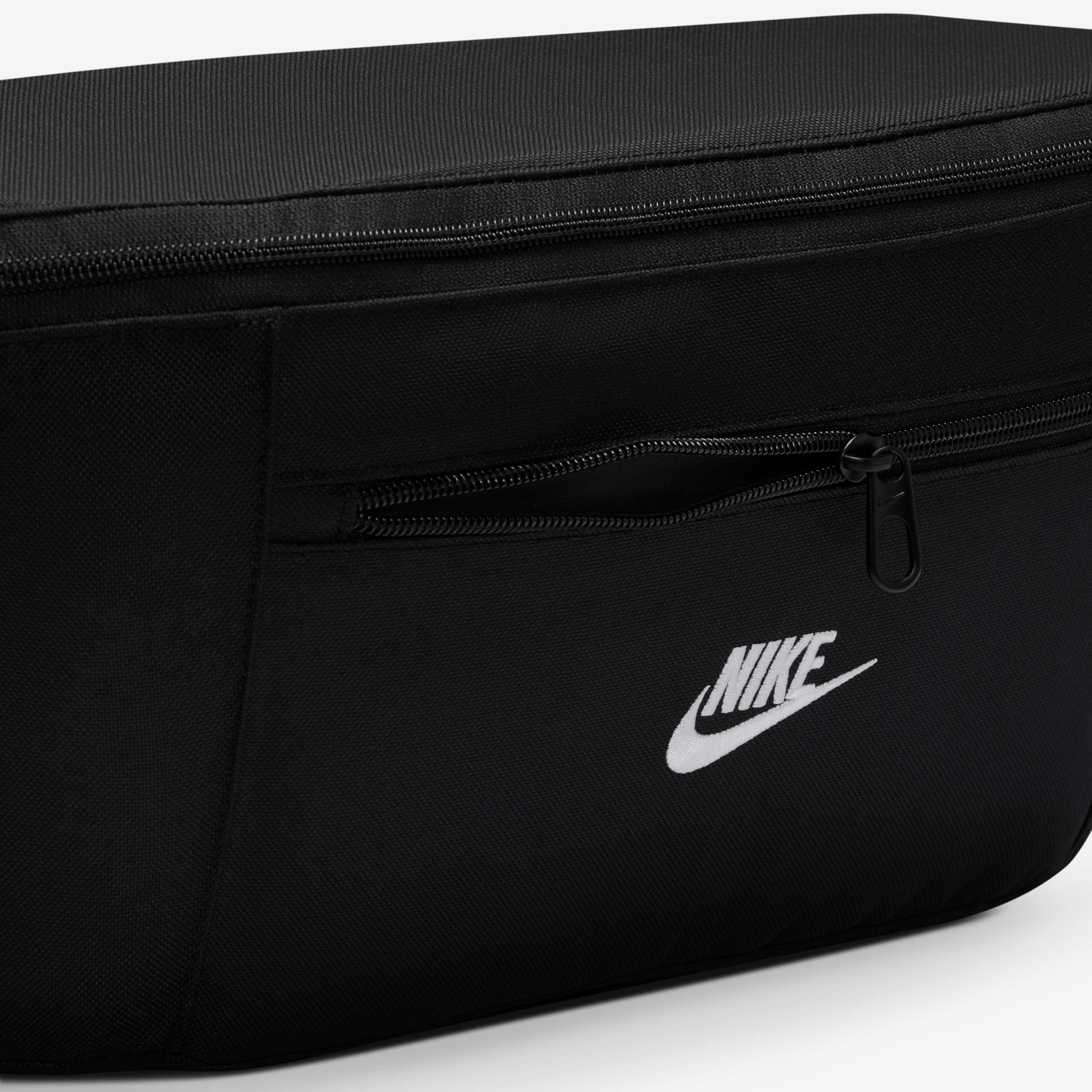 Nike Heritage image number 4