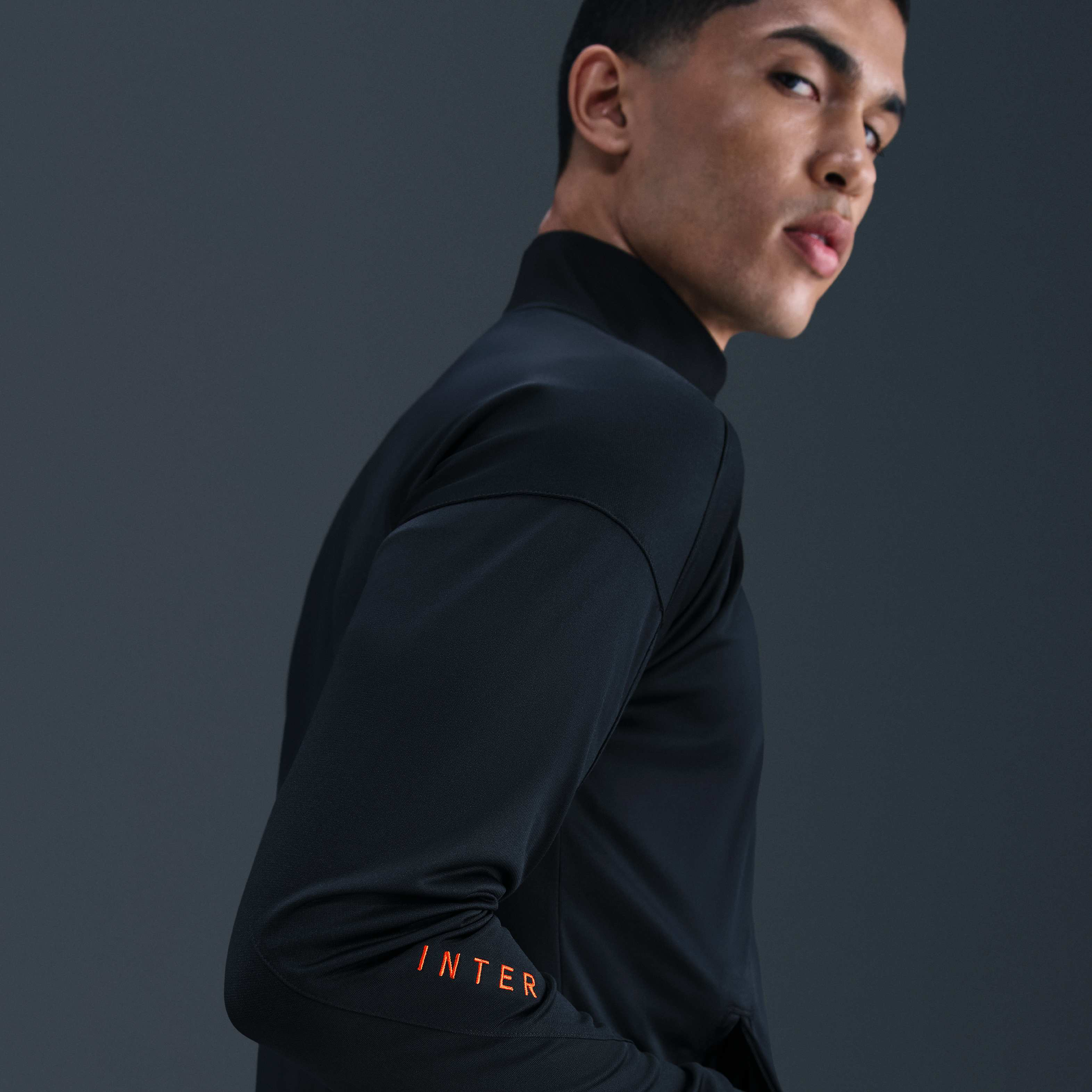 انتر ميلان سترايك البديل image number 2