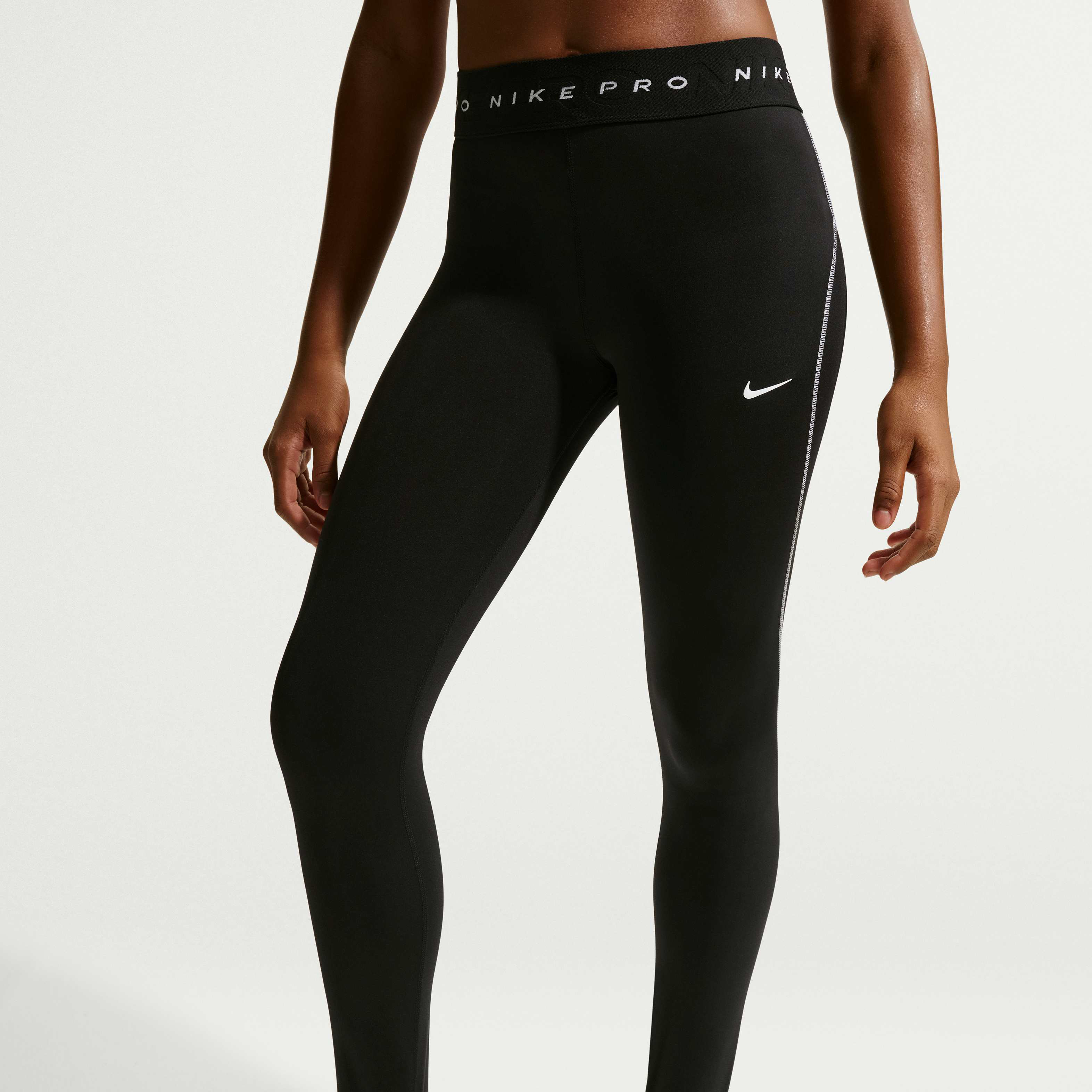 Nike Pro image number 1