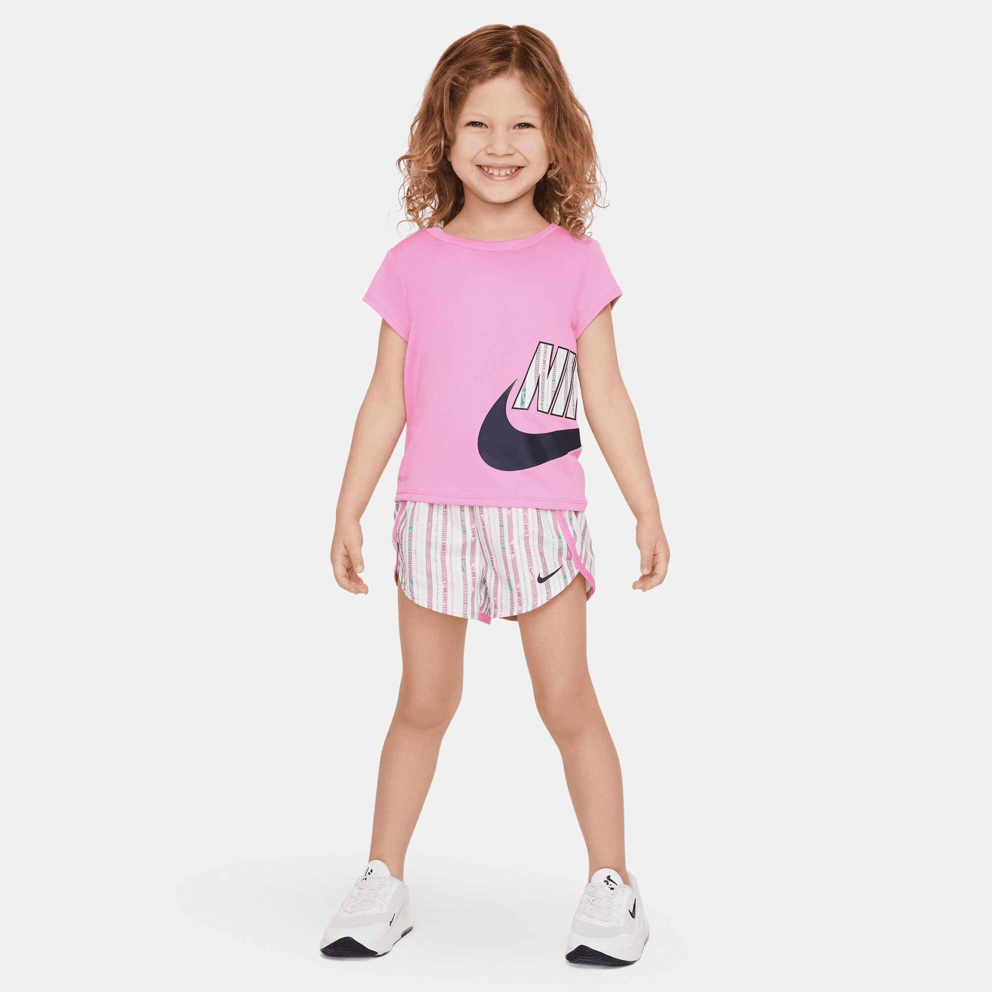 Nike Dri-FIT Happy Camper image number 0