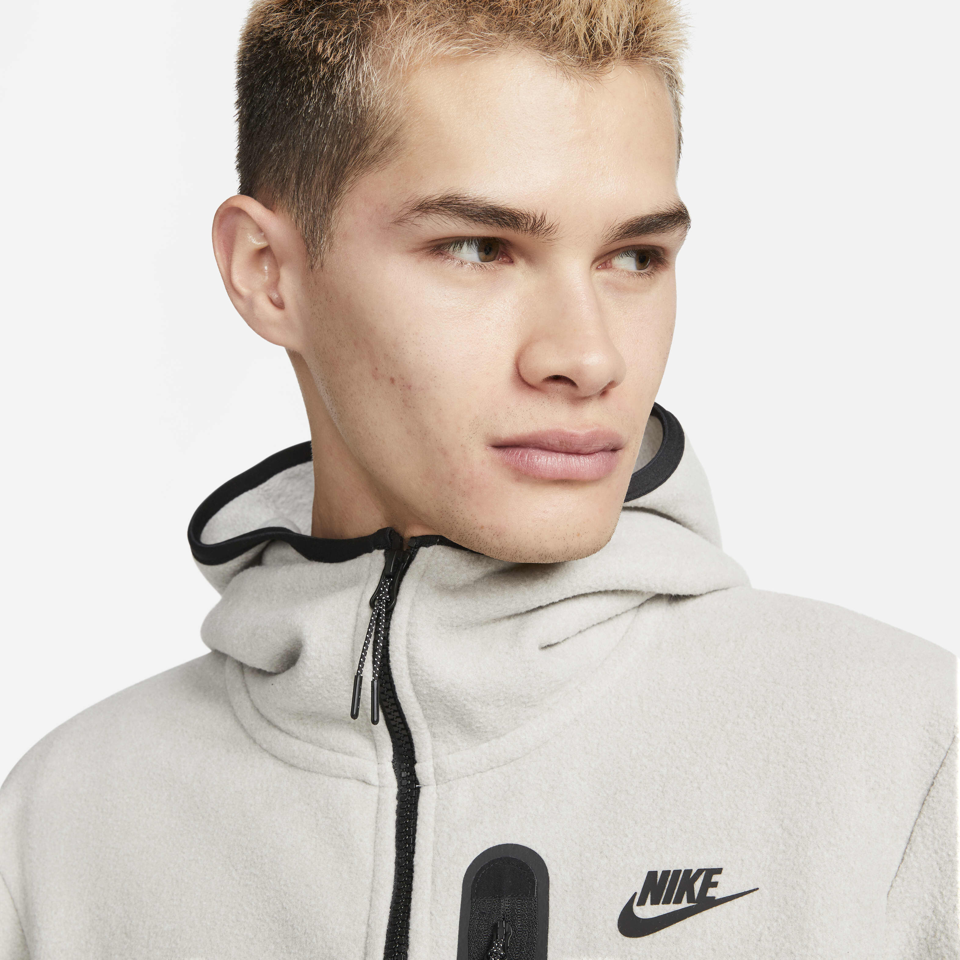 Nike Sportswear Tech Fleece image number 2