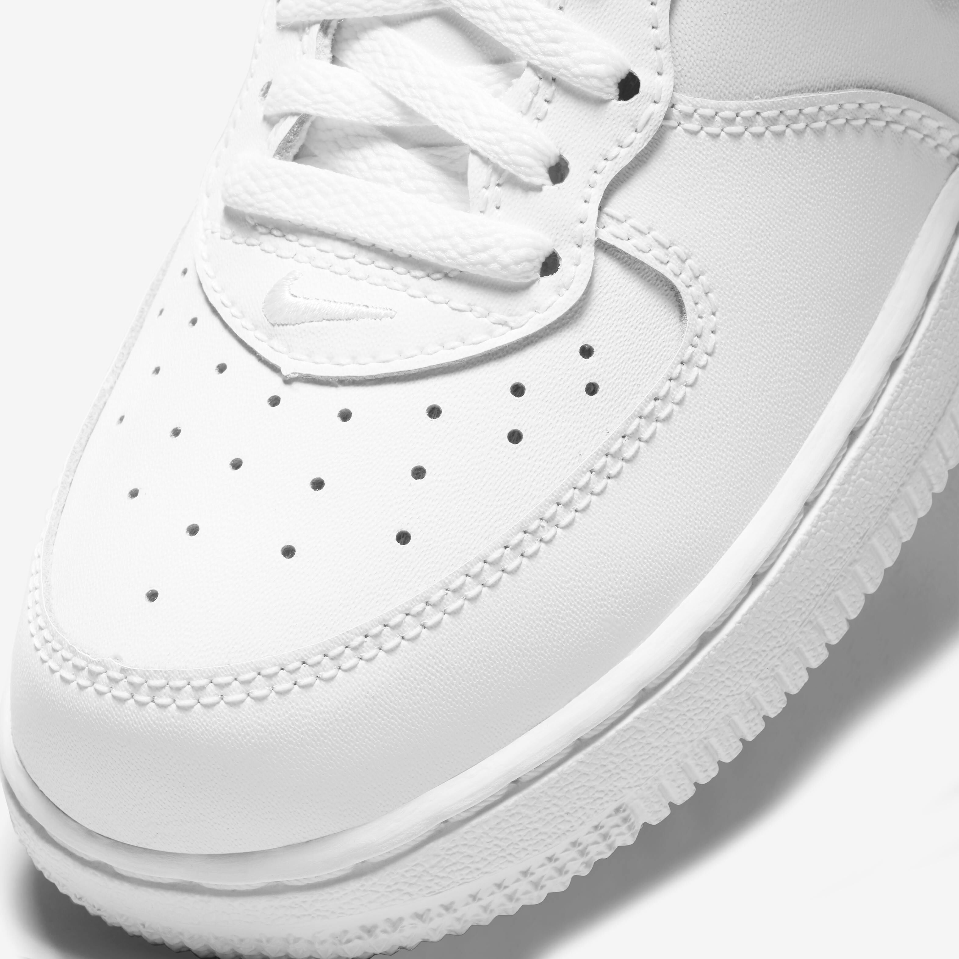 Nike Force 1 Mid LE image number 6