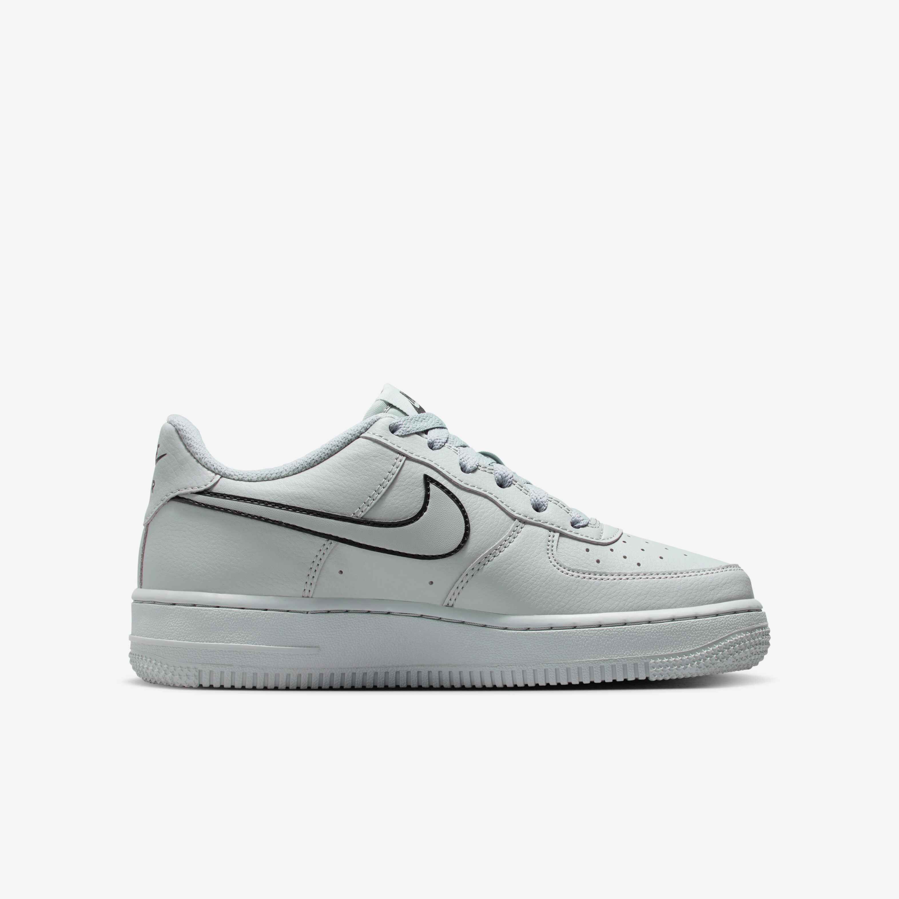 Nike Air Force 1 image number 2