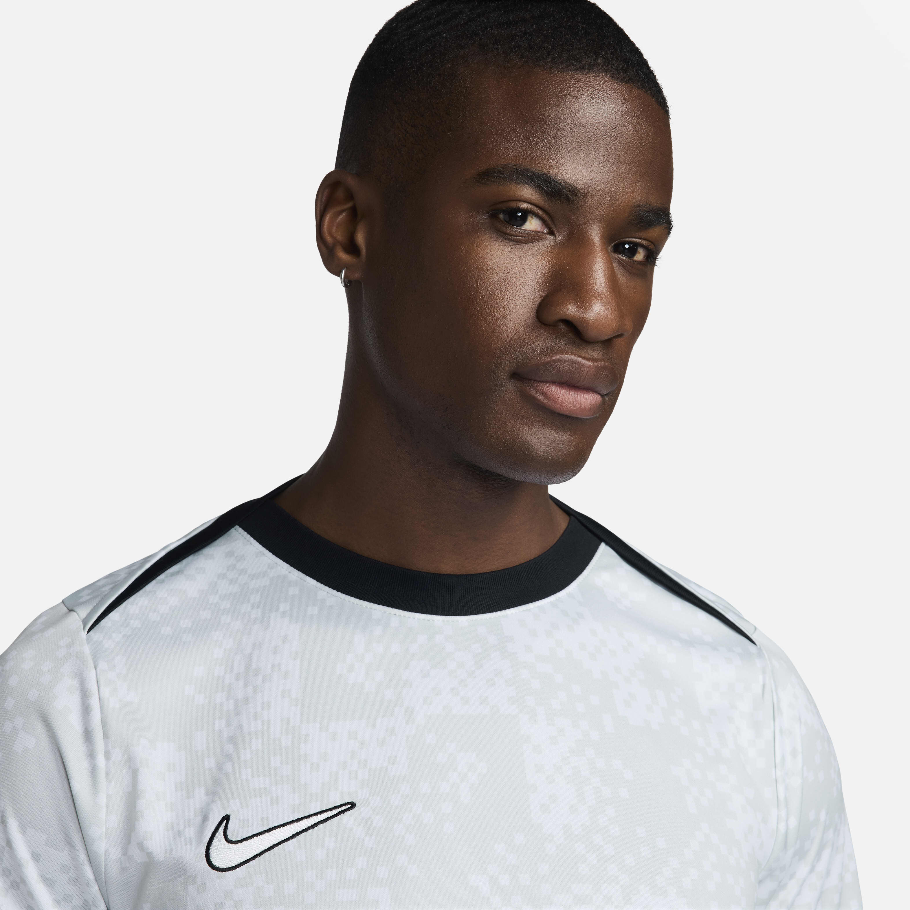 Nike Academy Pro image number 2