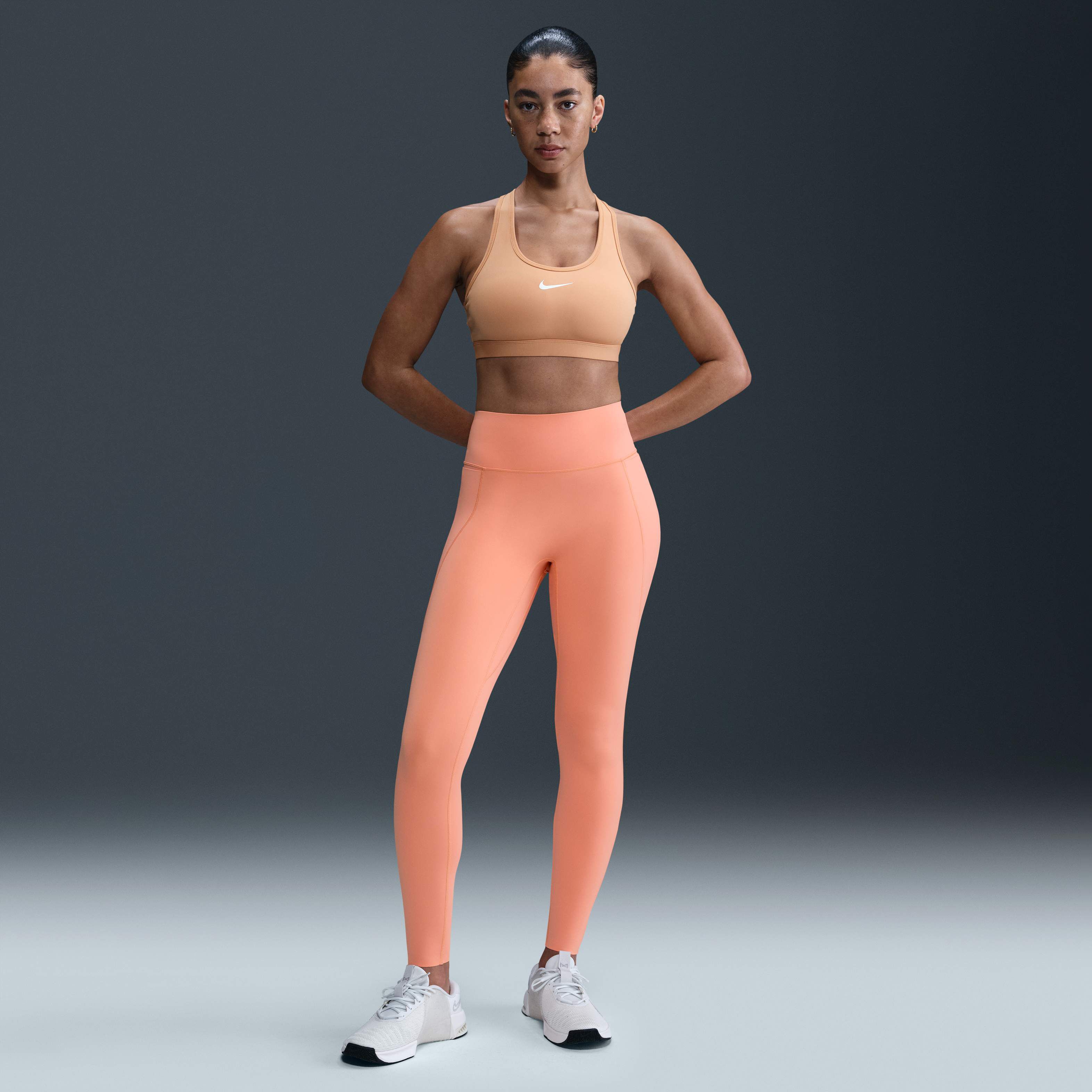 Nike Universa image number 0