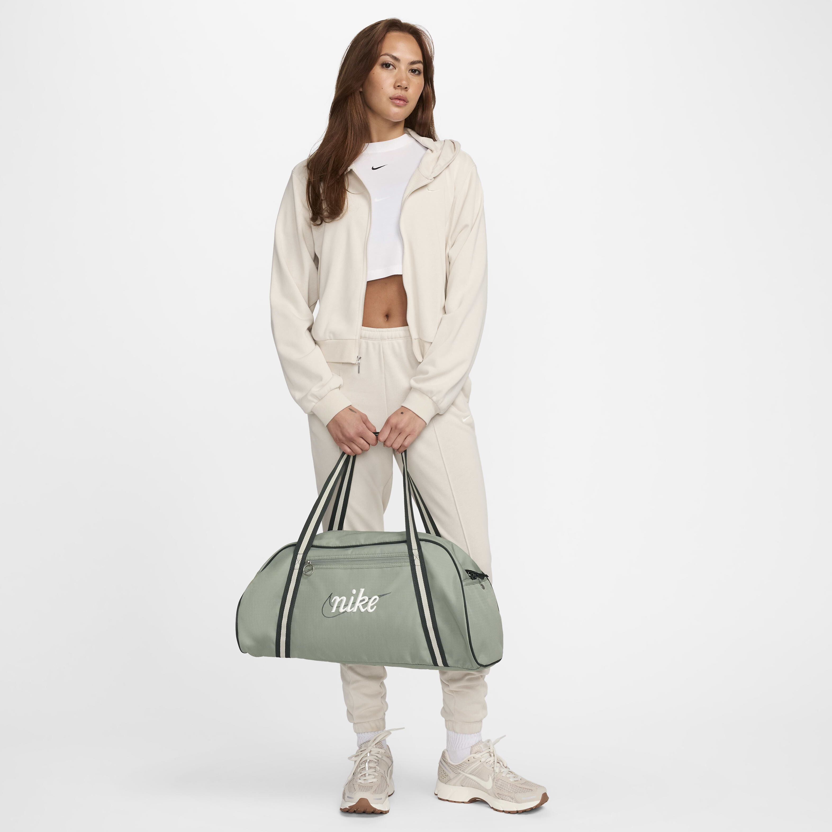 ☆韓国の人気【NIKE】☆NIKE CYM CLUB DUFFEL BAG 24L☆JADE ICE Nike Gym Club Duffle Bag Women's Training Bag Sports Casual