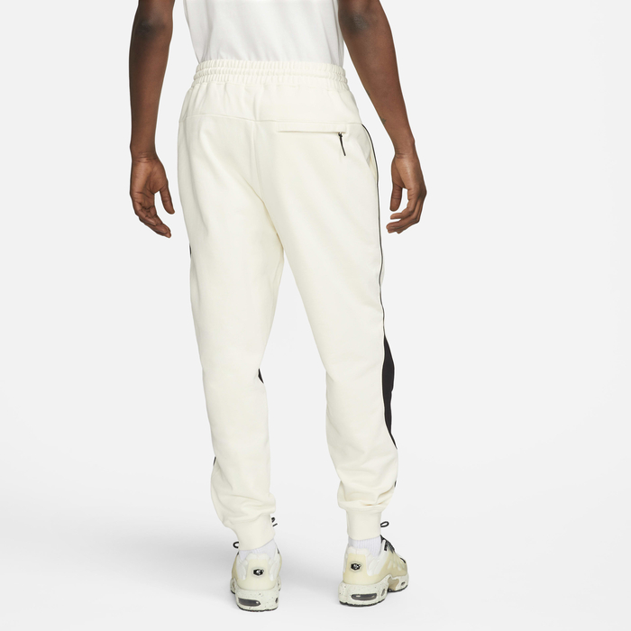 Nike Swoosh image number 1 Nike Swoosh image number 1