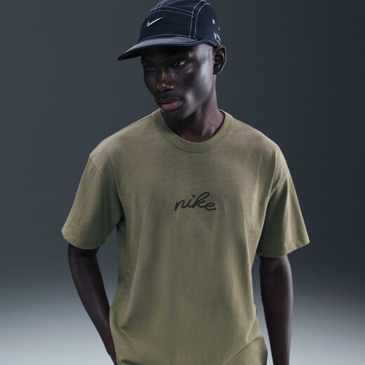 Nike Sportswear Premium Essentials