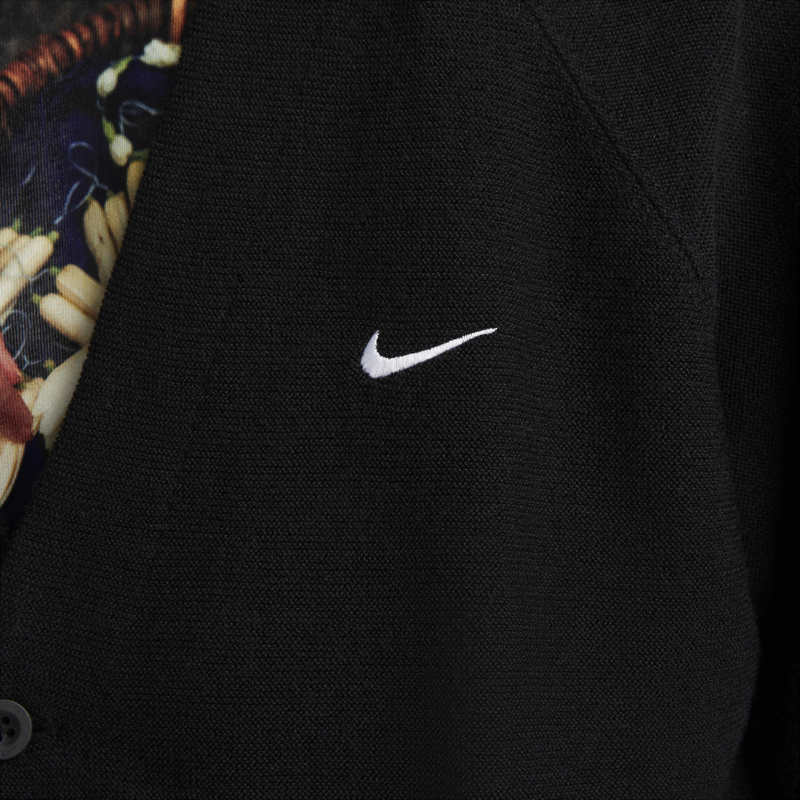 Buy Nike SB Skate Cardigan - Black | Nike Saudi Official