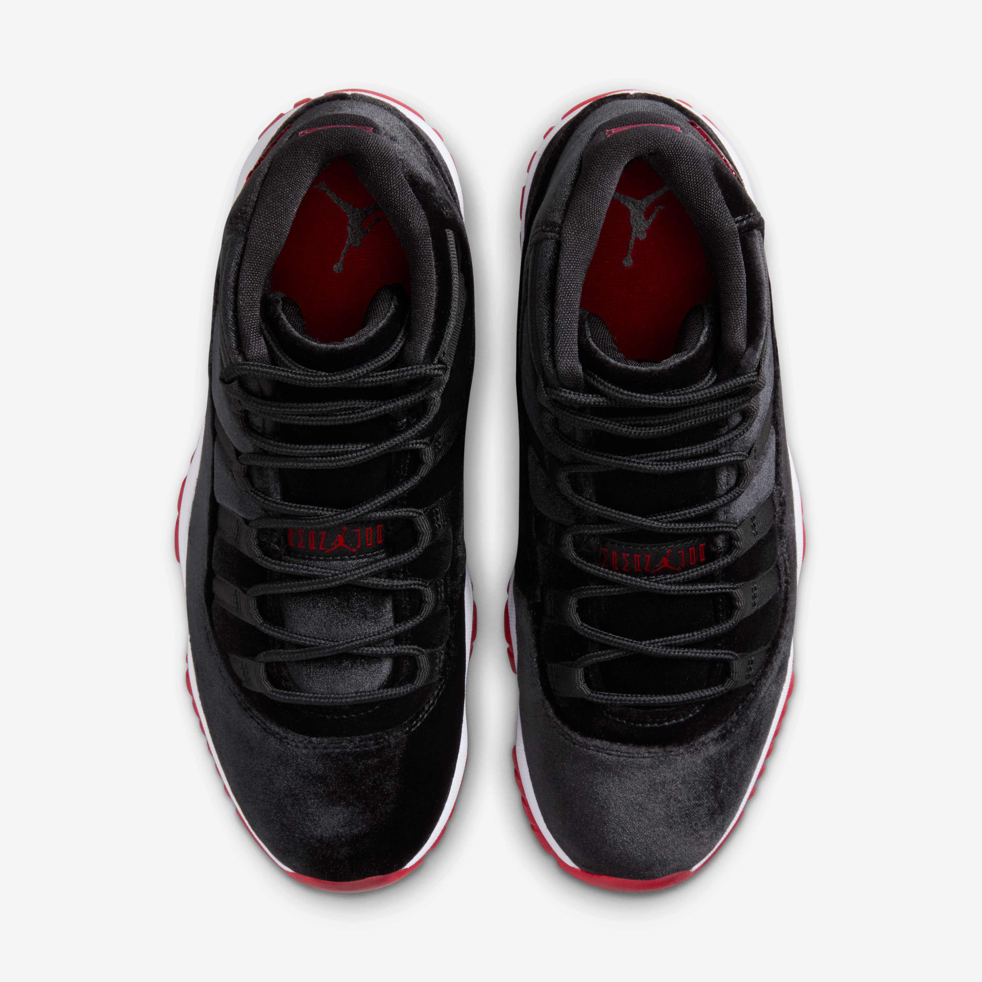 Air Jordan 11 Retro 'Bred Velvet' image number 3