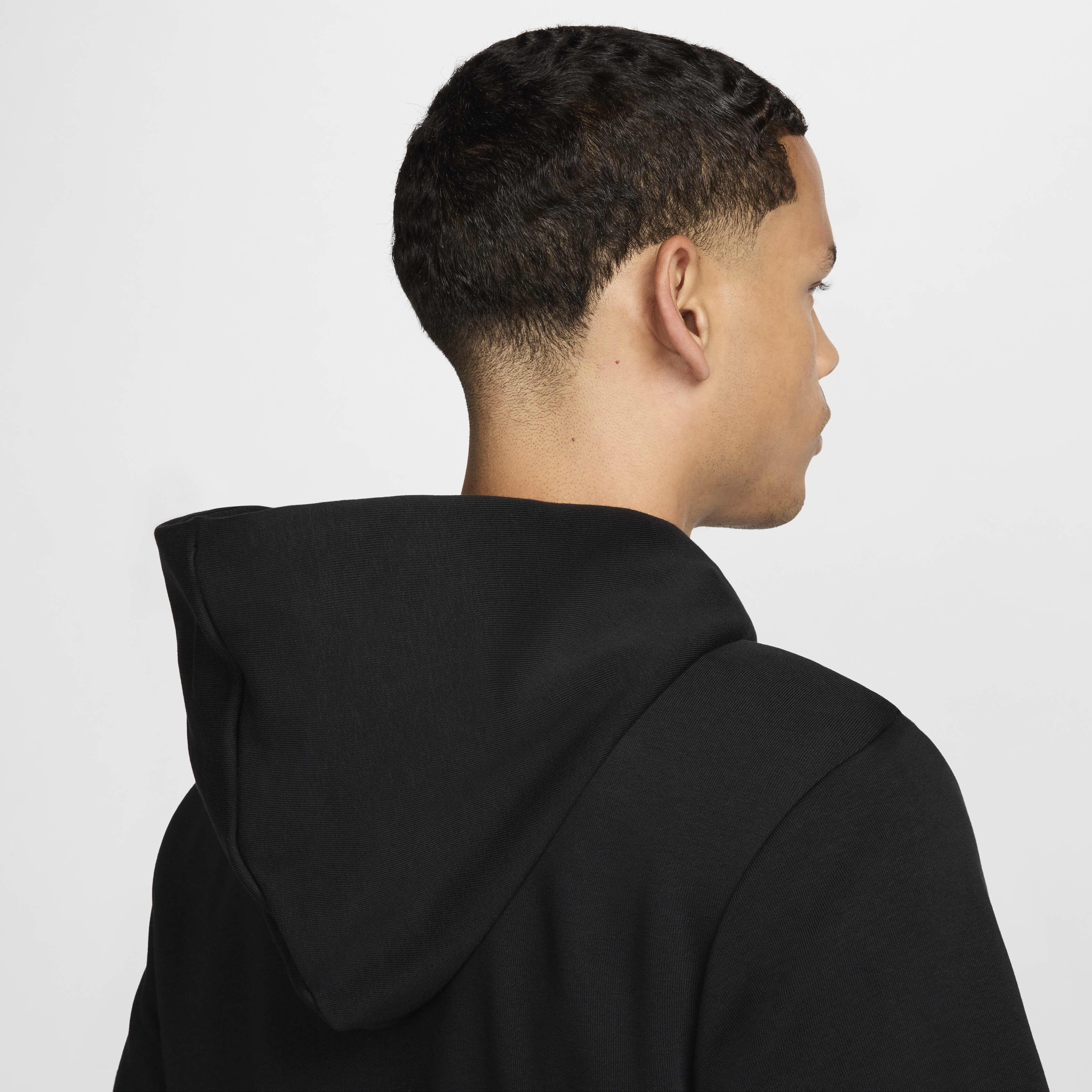 برشلونة ستاندرد ايشو الأساسي image number 9