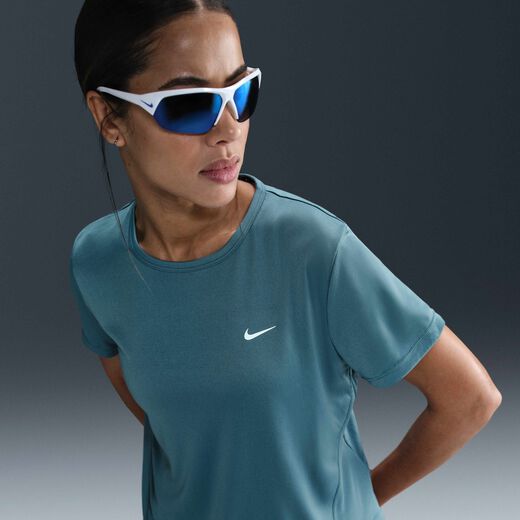 نايكي تيمبو