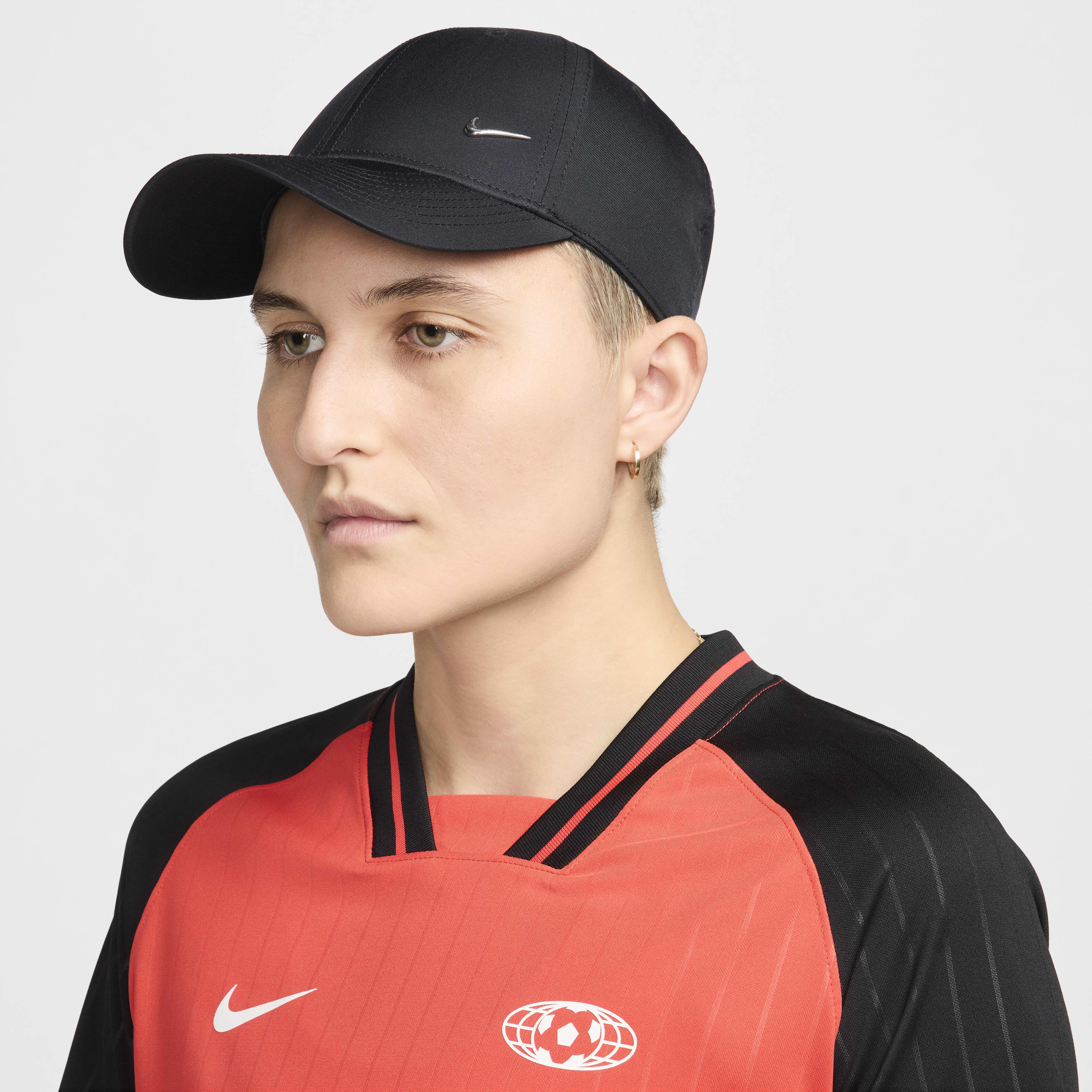 Buy Nike Club Structured Metal Swoosh Cap Black Nike Saudi Official