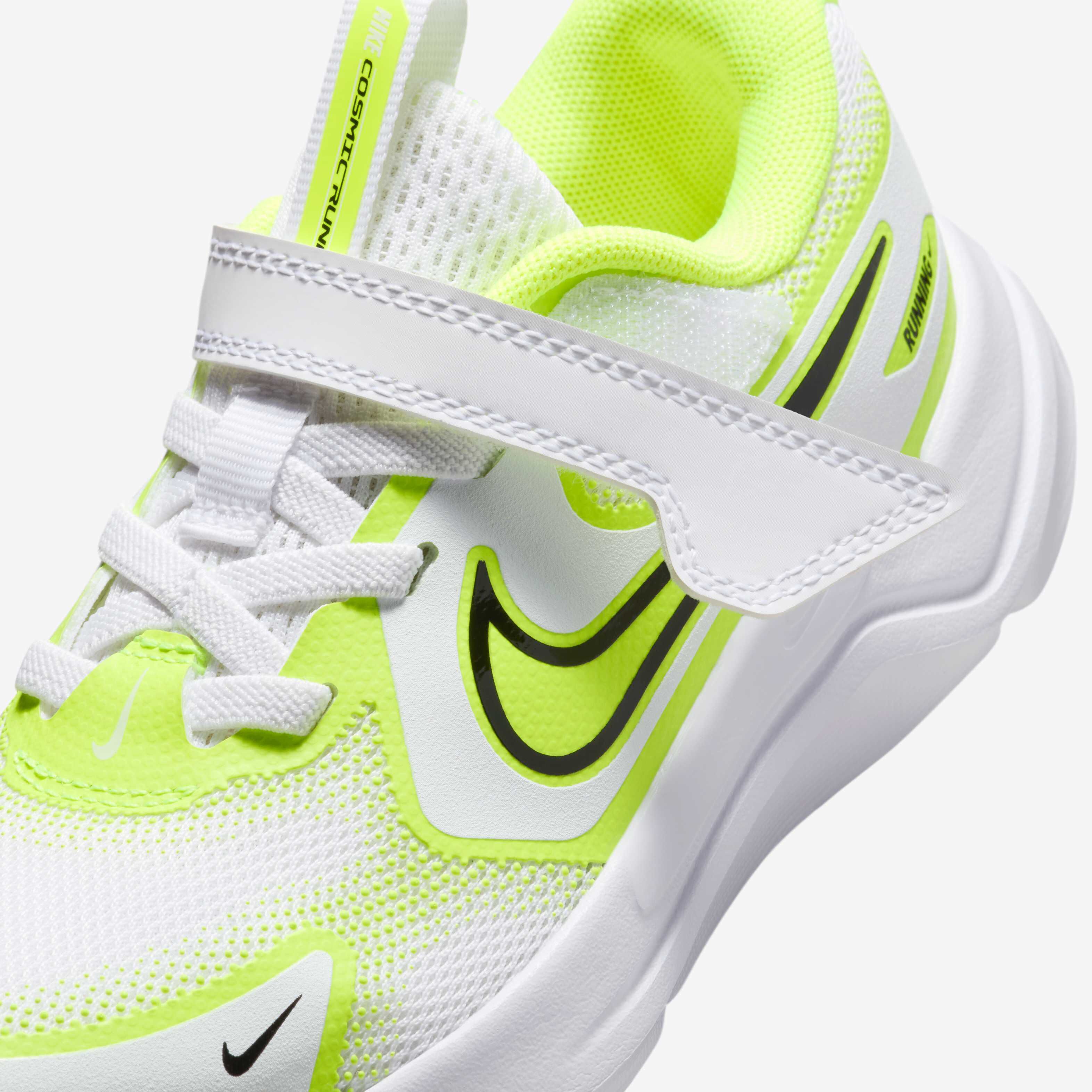 Nike Cosmic Runner image number 6