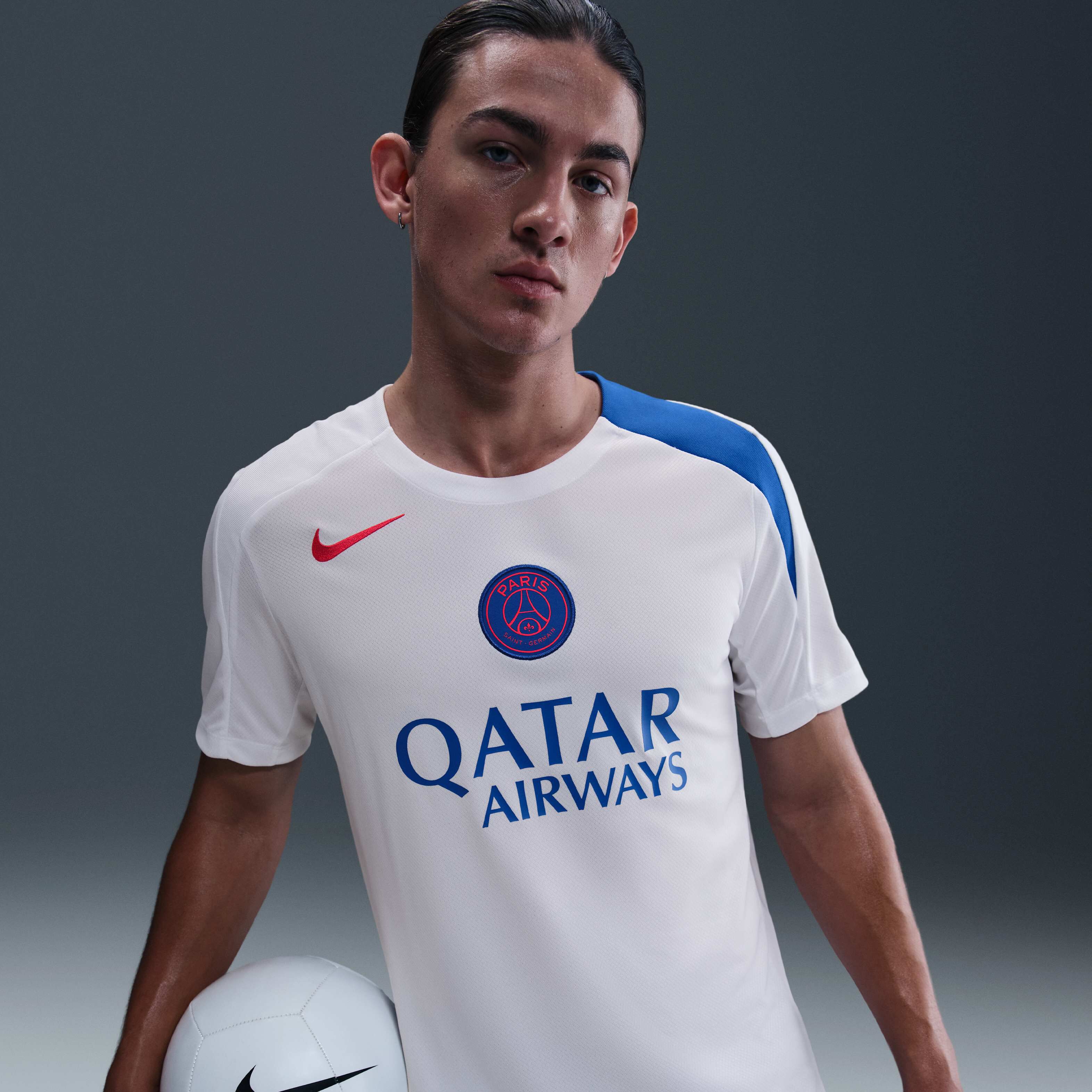 PSG Strike Third image number 0