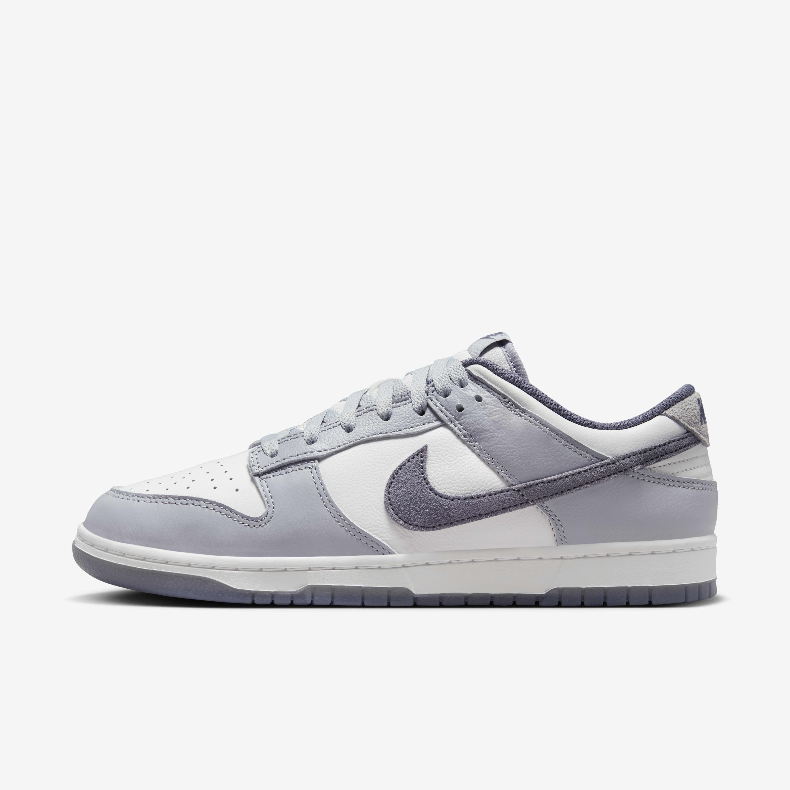 Buy Nike Dunk Low Retro SE Men's Shoes - White/Platinum Tint/Pure  Platinum/Light Carbon | Nike Saudi Official