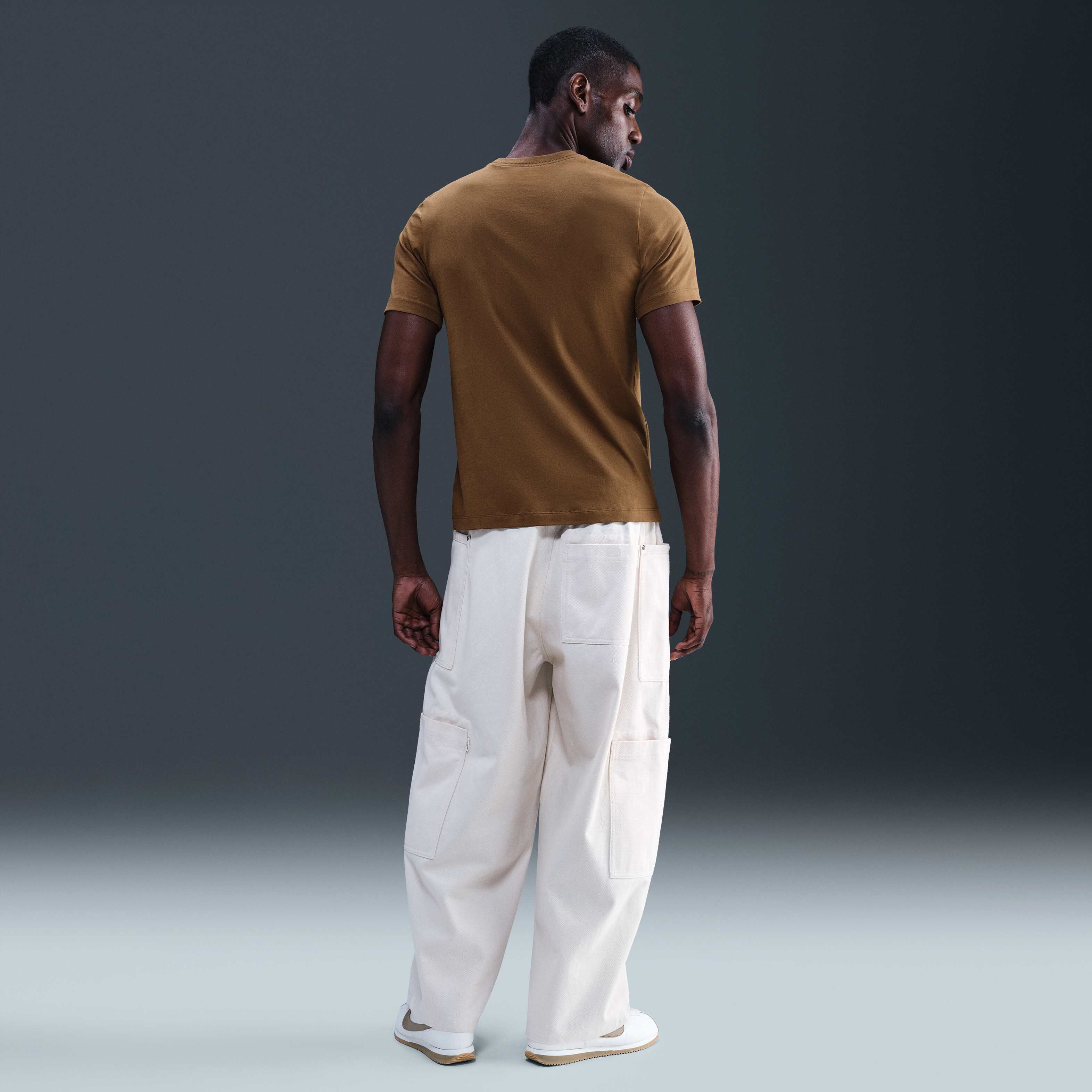 Nike Sportswear Club image number 4