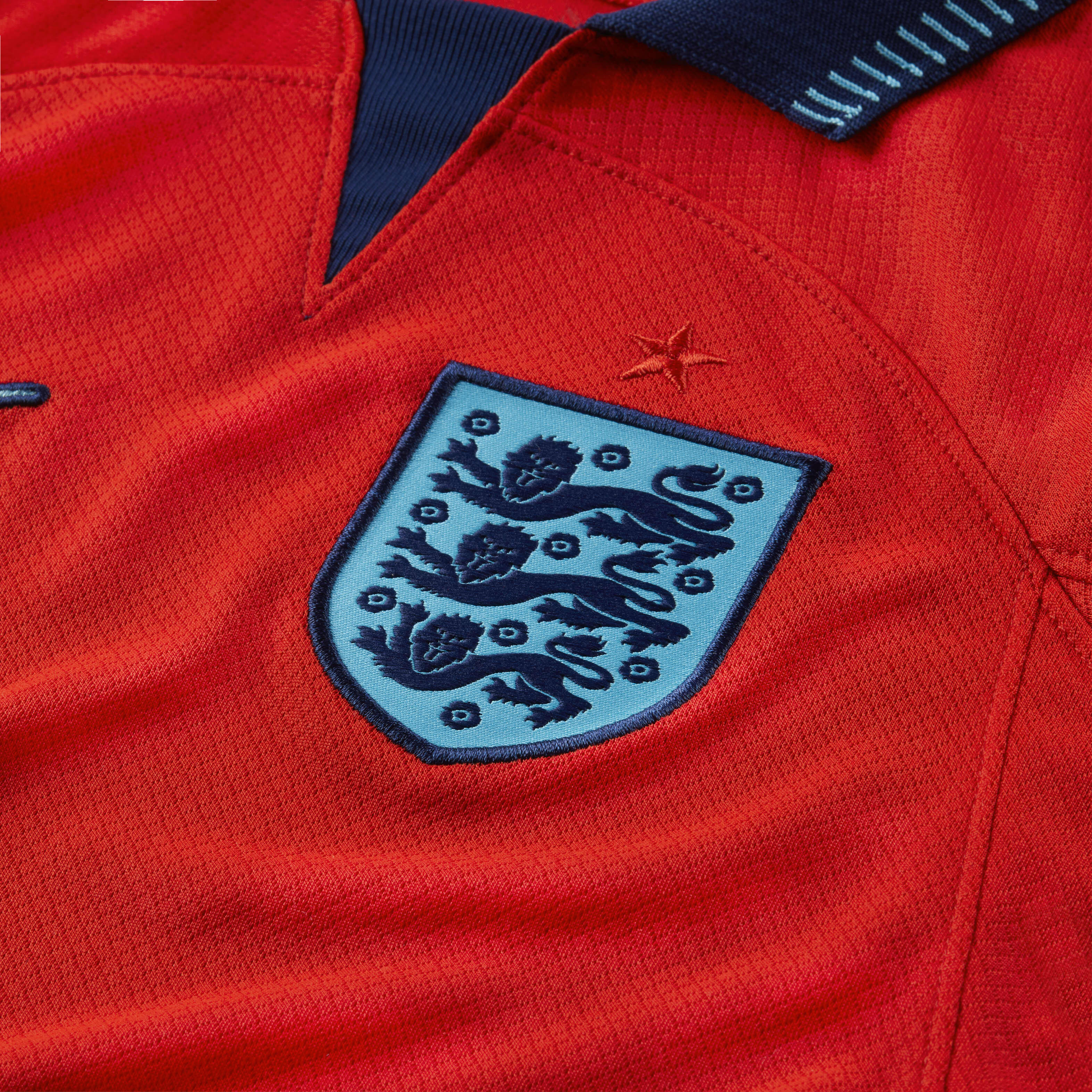 England 2022/23 Stadium Away image number 5