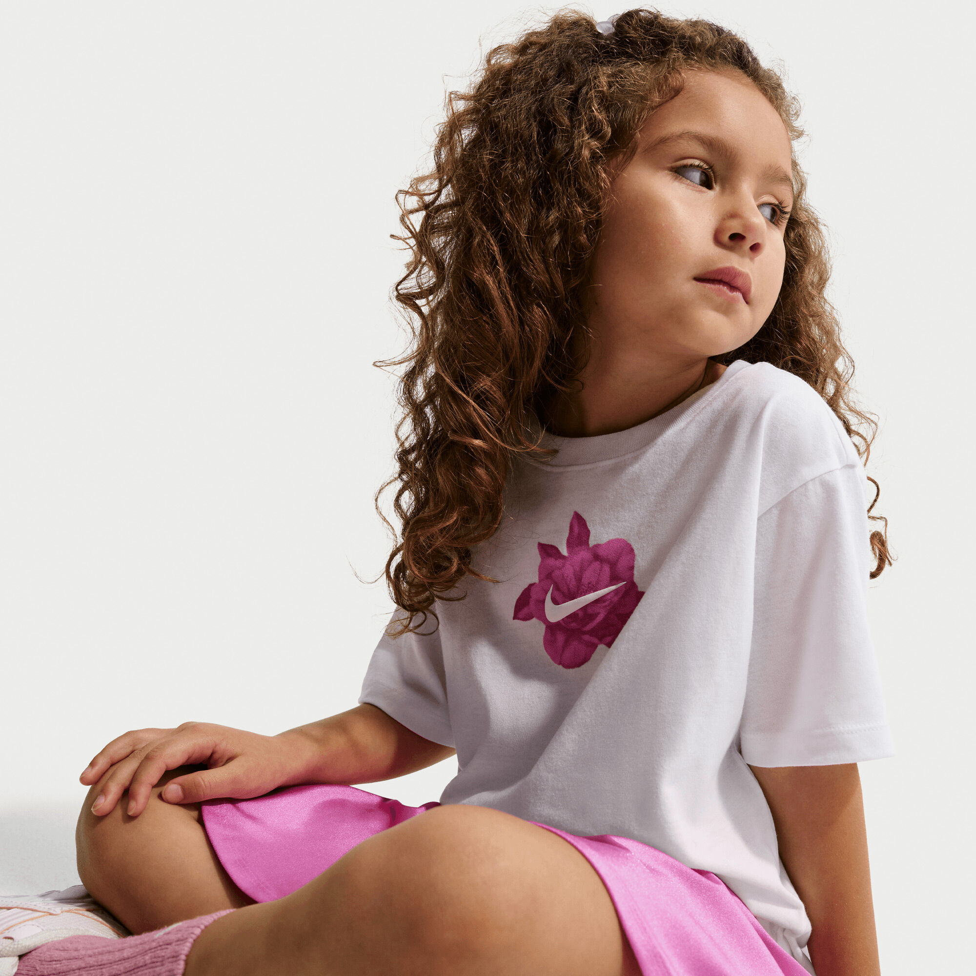 نايكي موف ويث نايتشر image number 5