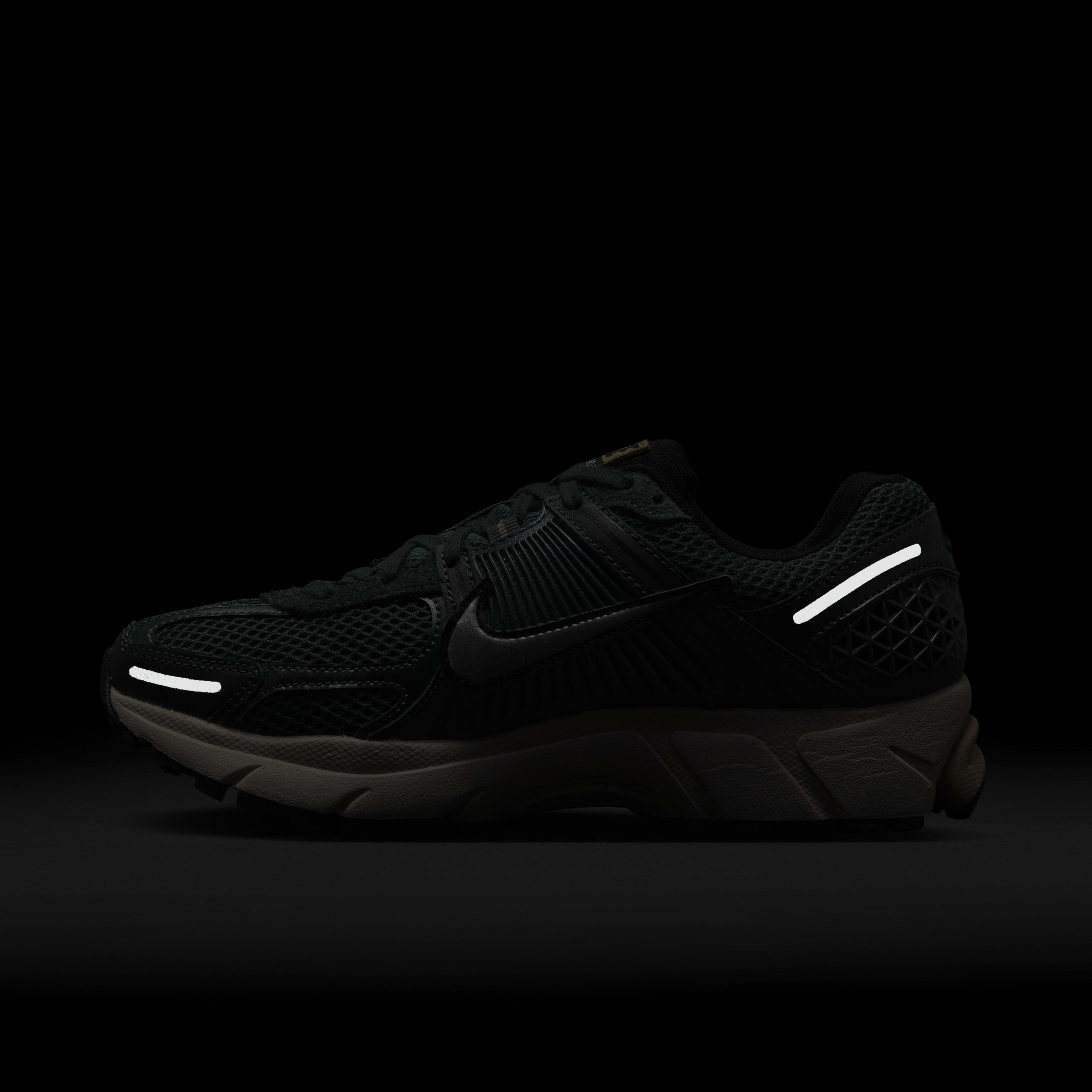 Nike Zoom Vomero 5 image number 11