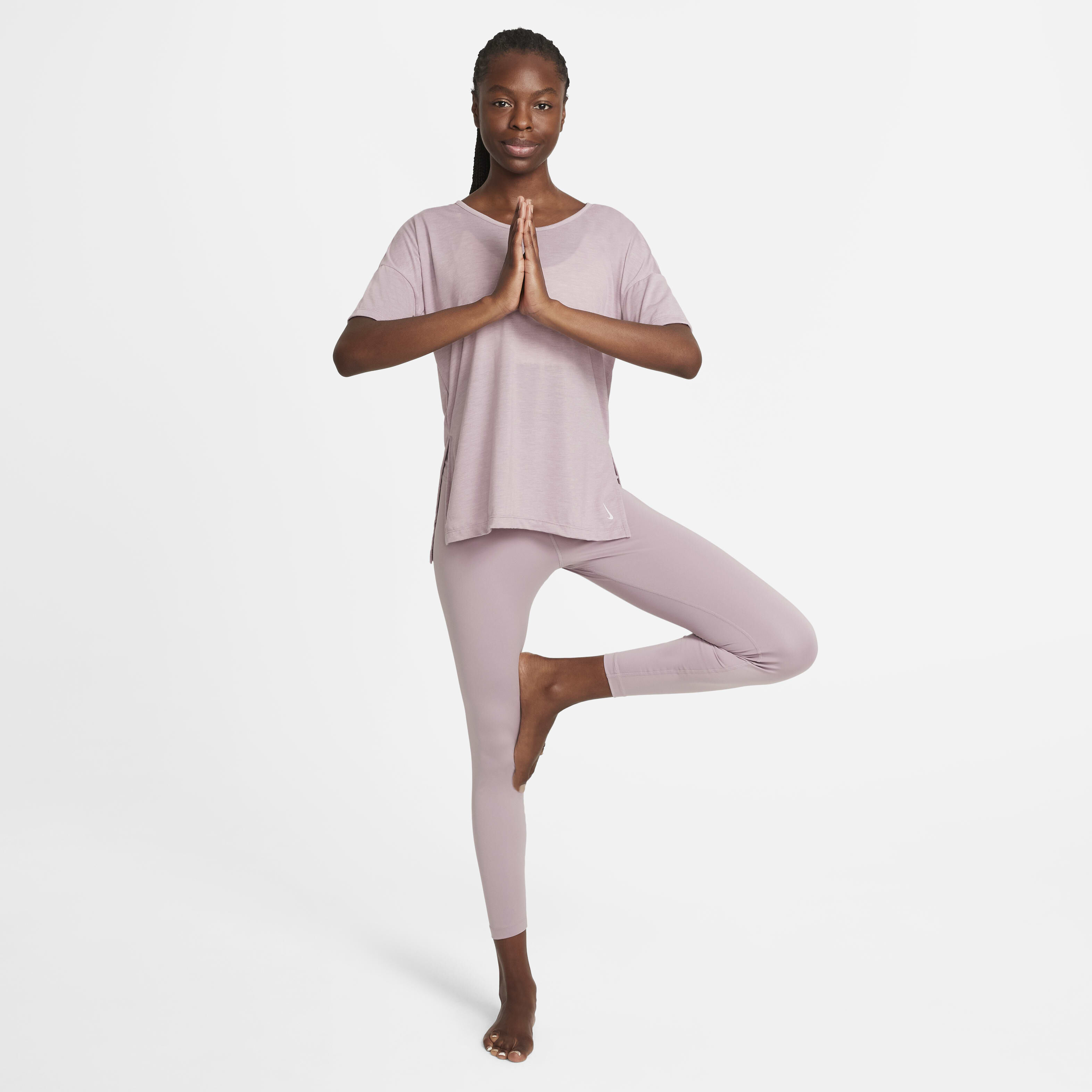 نايكي يوغا image number 4