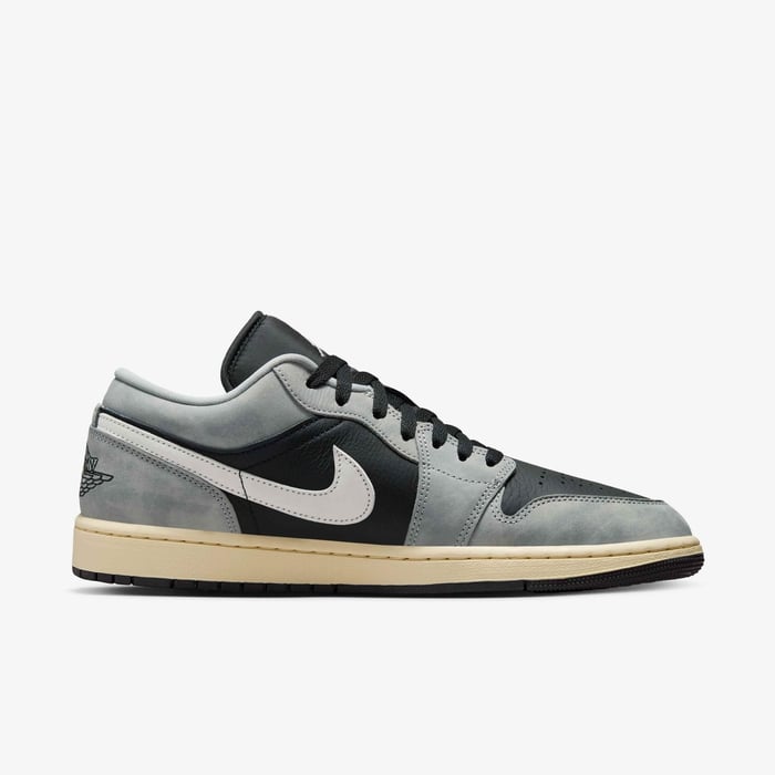 Air Jordan 1 Low SE image number 2 Air Jordan 1 Low SE image number 2