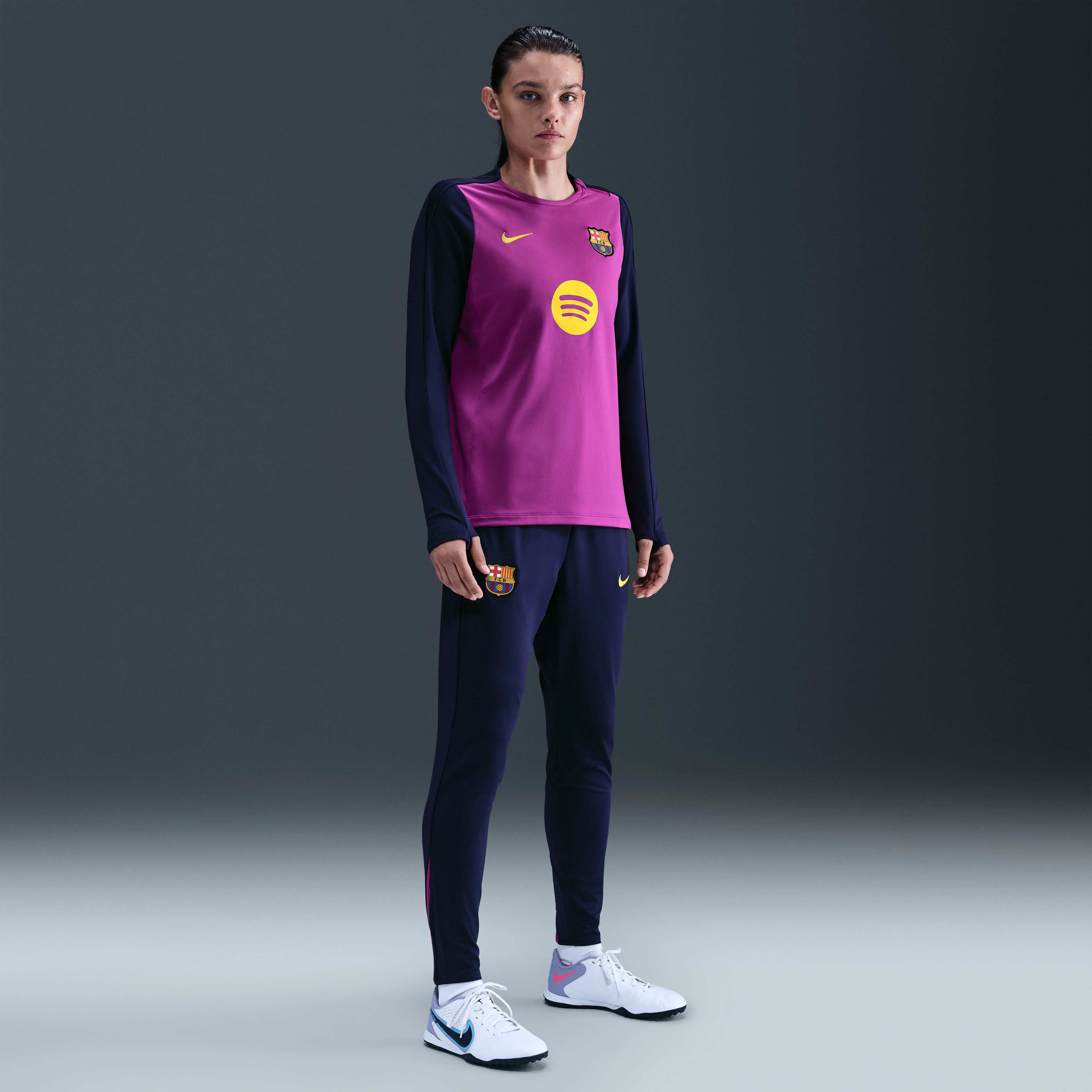 برشلونة سترايك image number 3