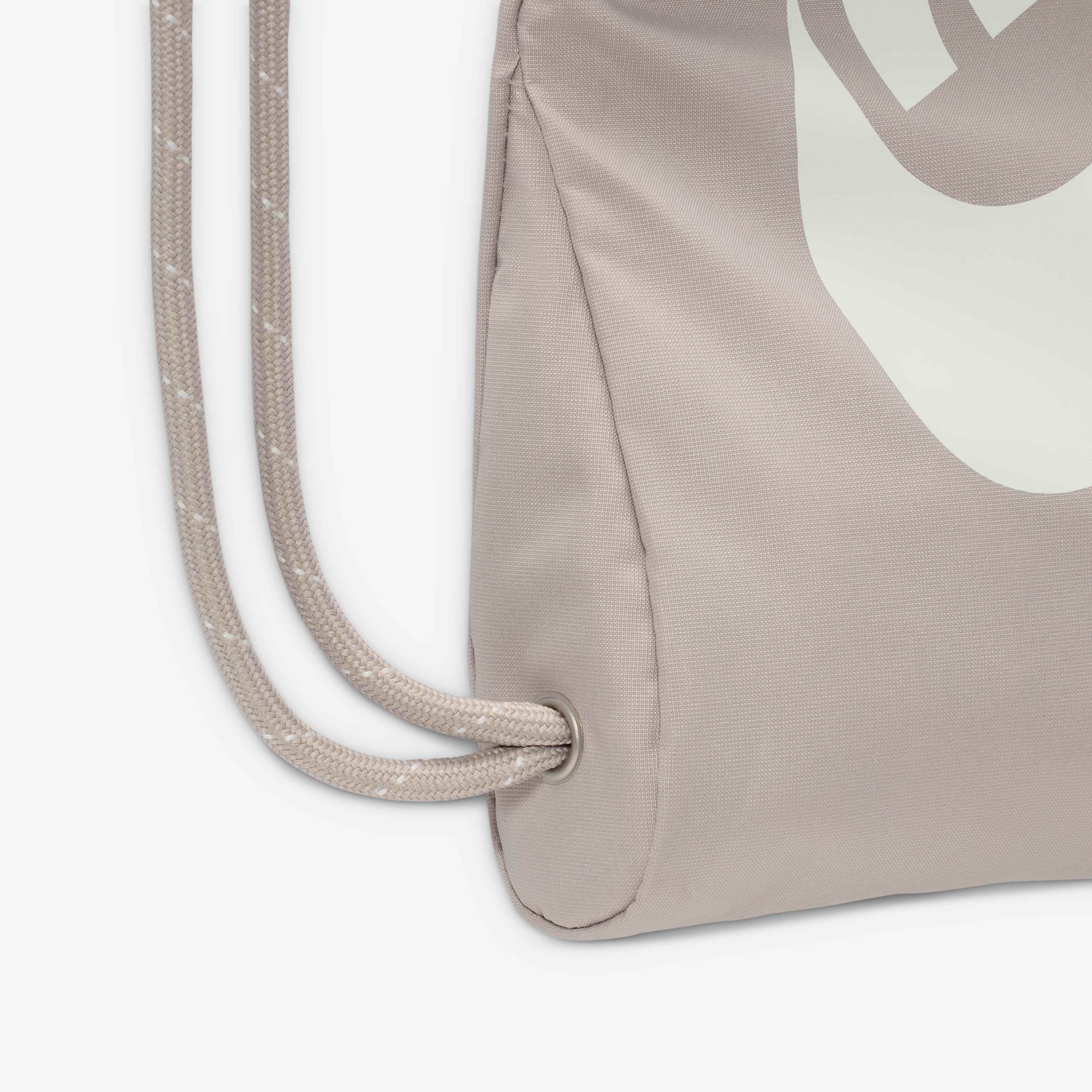 نايكي هيرتيج image number 4