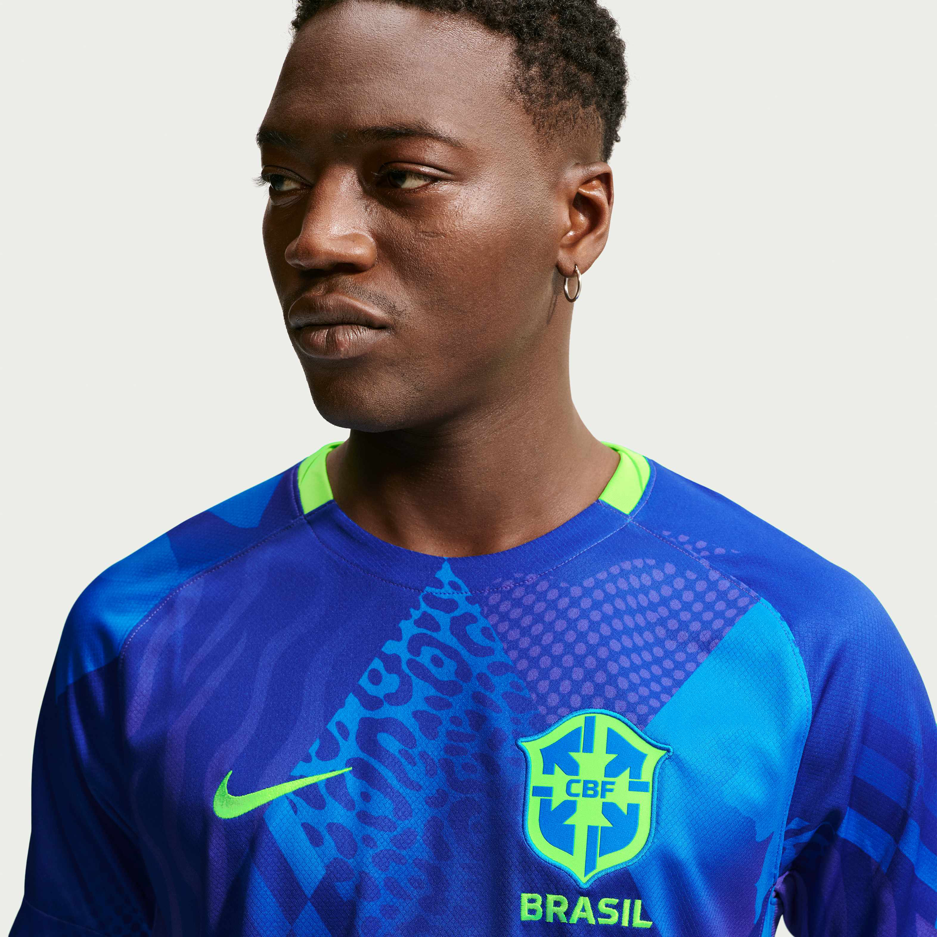 Brazil 2025 Stadium Away (Women's Team) image number 2