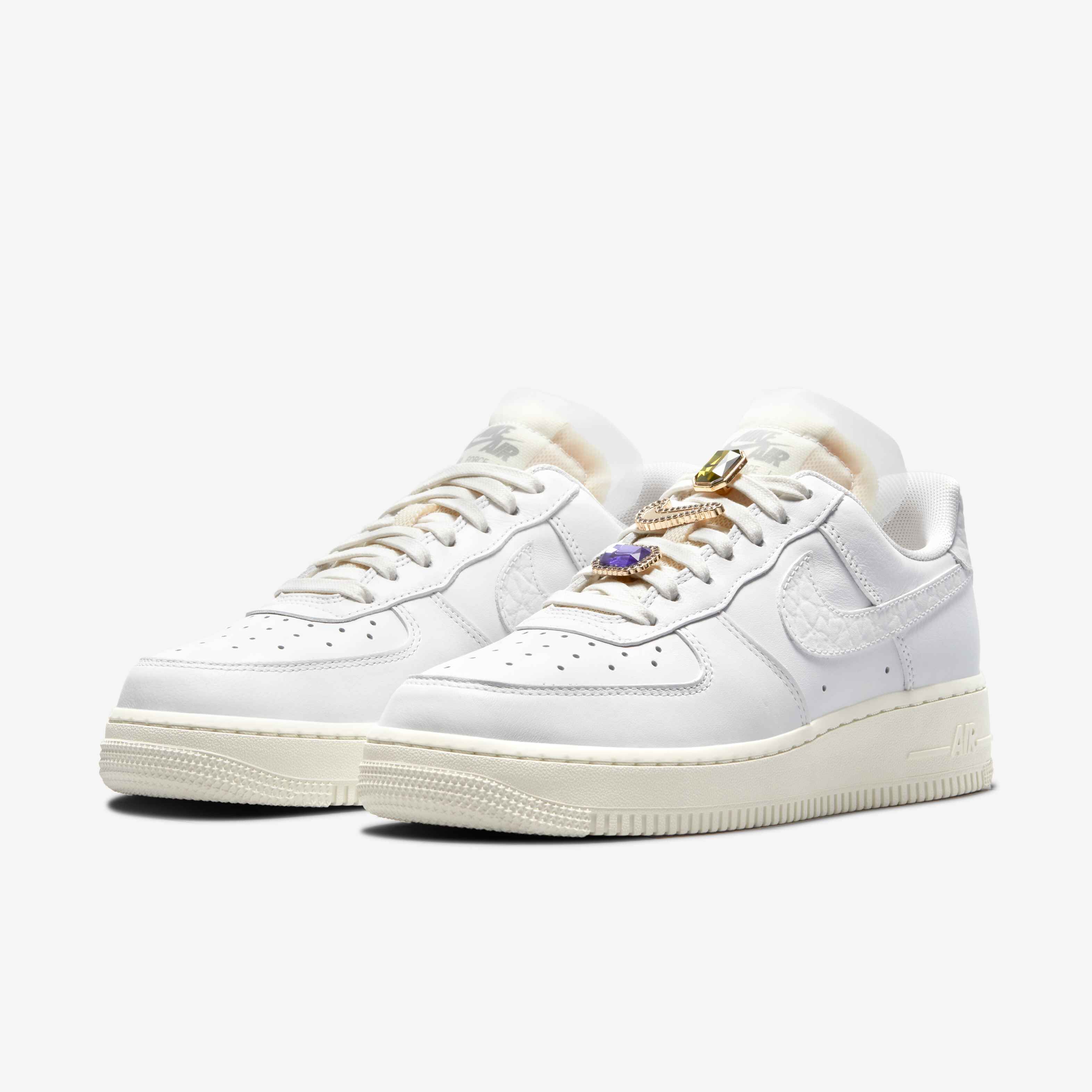 Nike Air Force 1 Low Premium image number 4