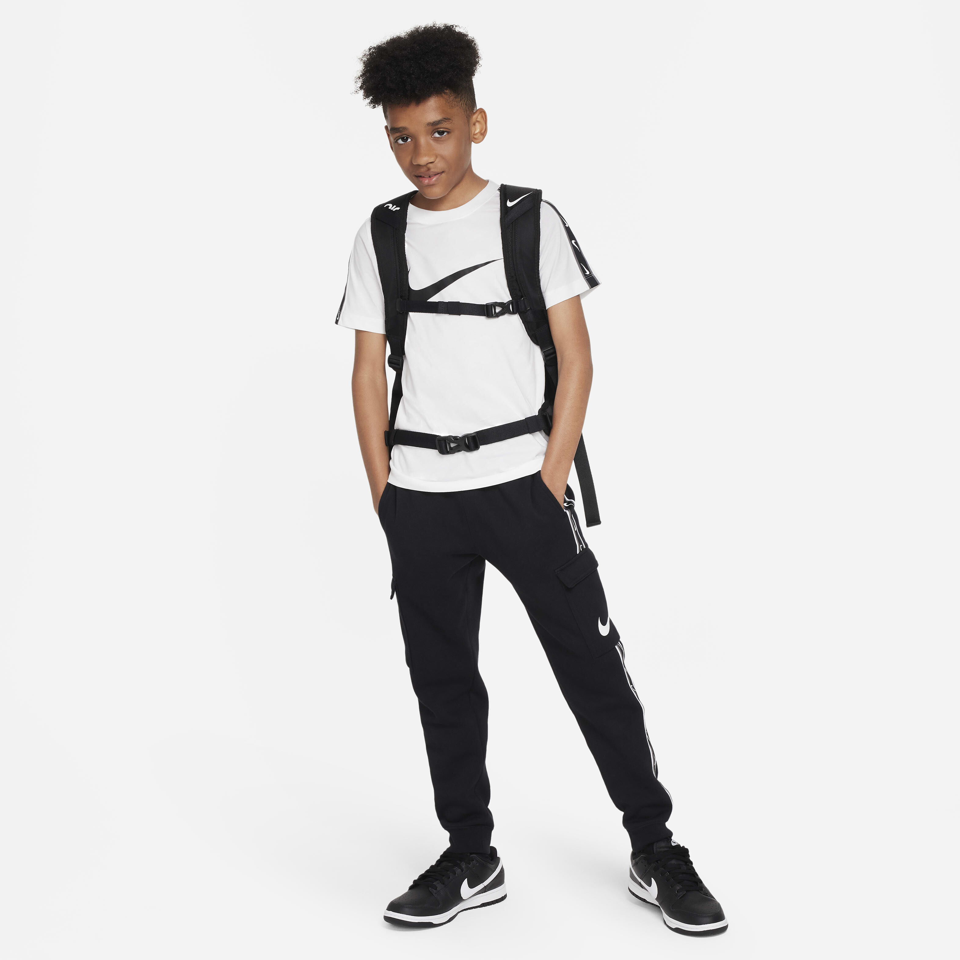 Nike Sportswear Repeat image number 3