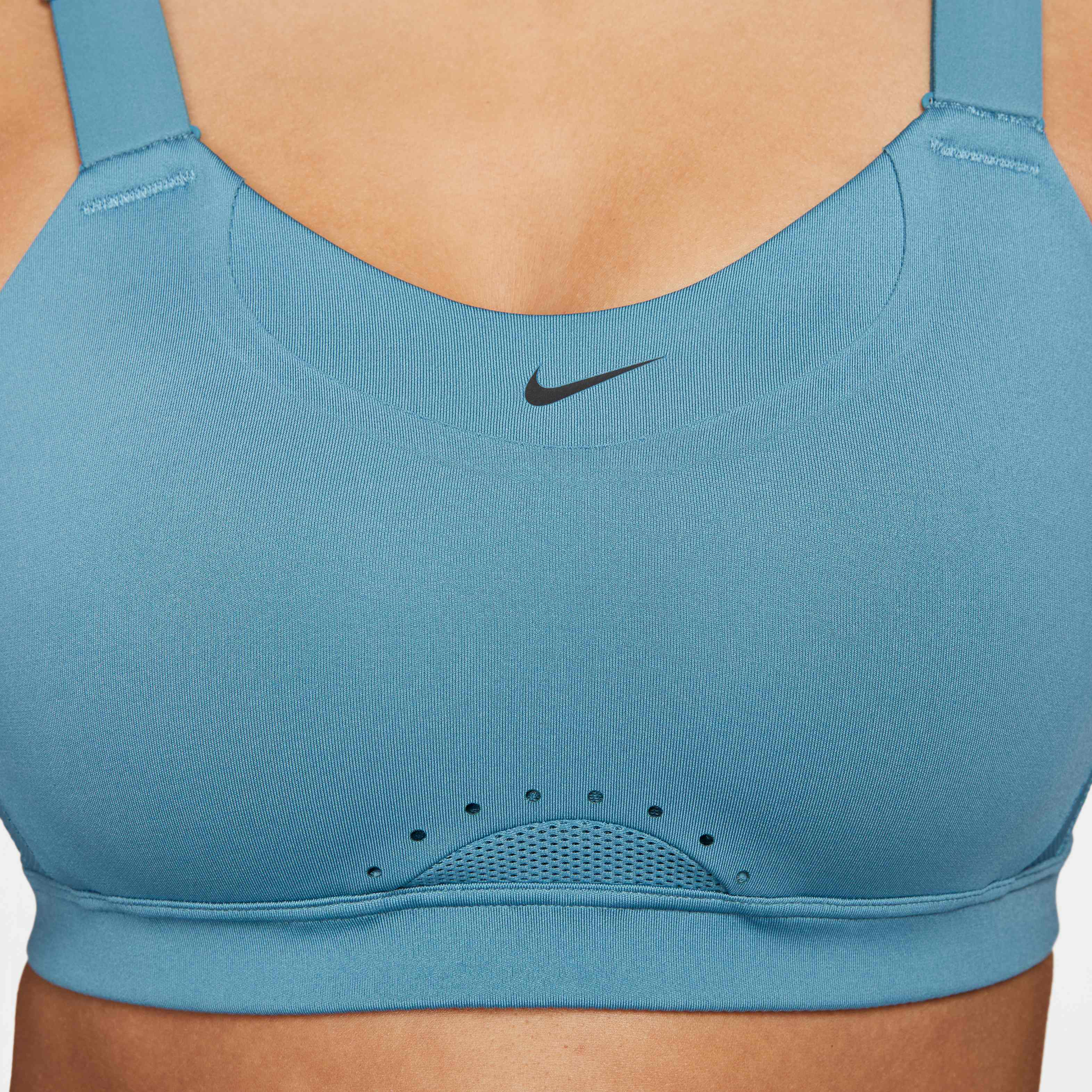 نايكي ألفا image number 2