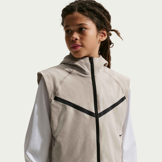 Kids' Gilets-Nike, Nike Sportswear Tech Woven, Older Kids' (Boys') Gilet