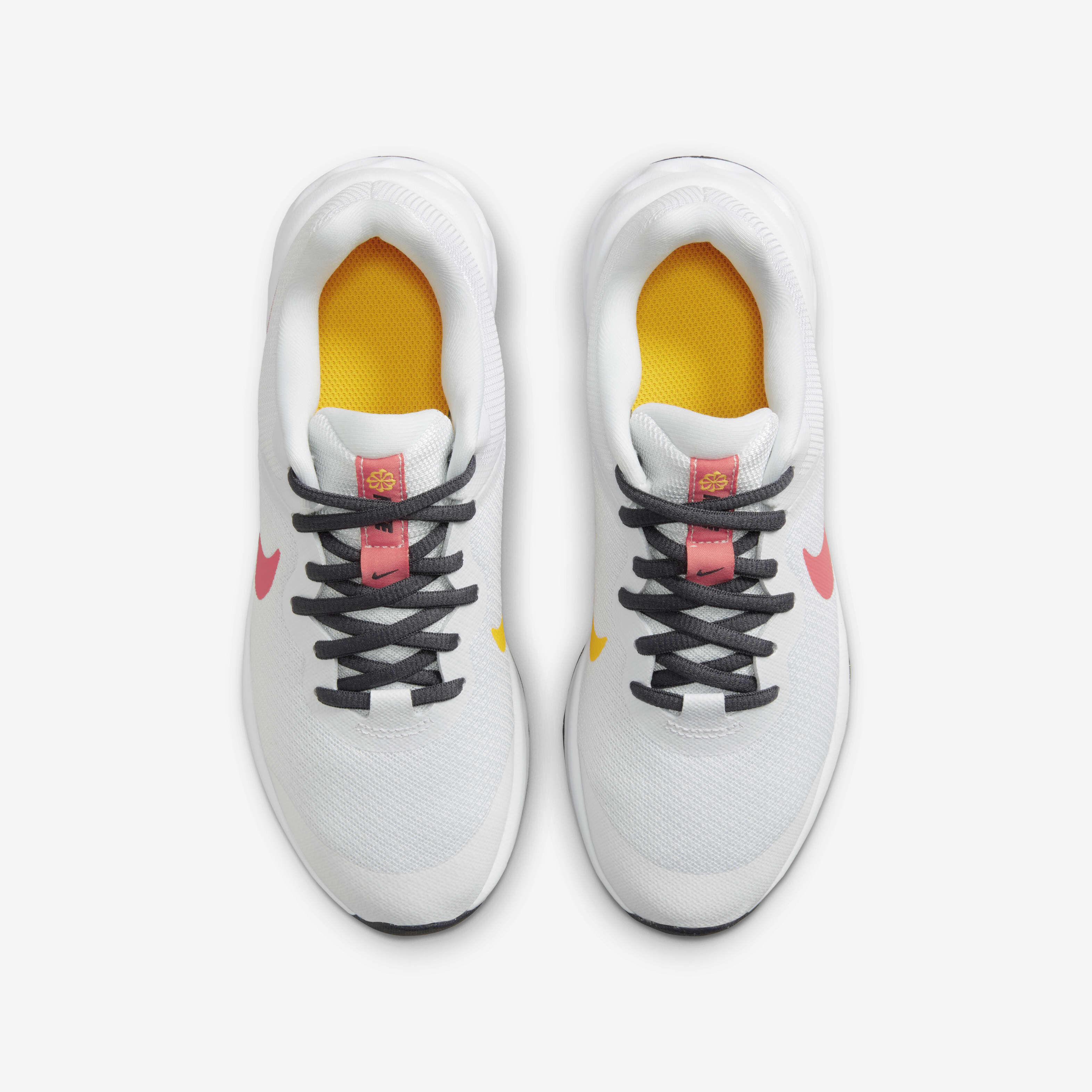 Nike Revolution 6 image number 3