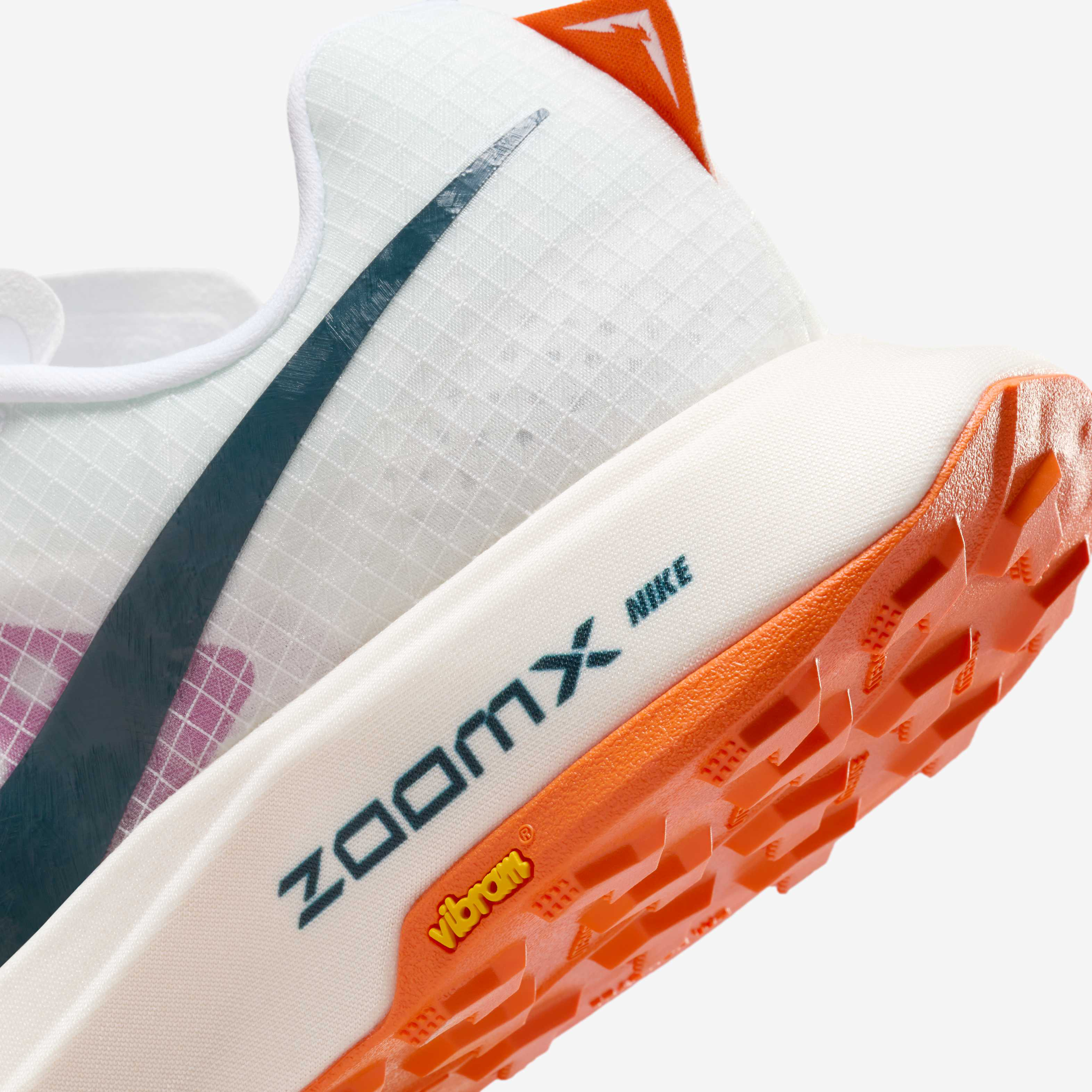 نايكي الترافلاي image number 7