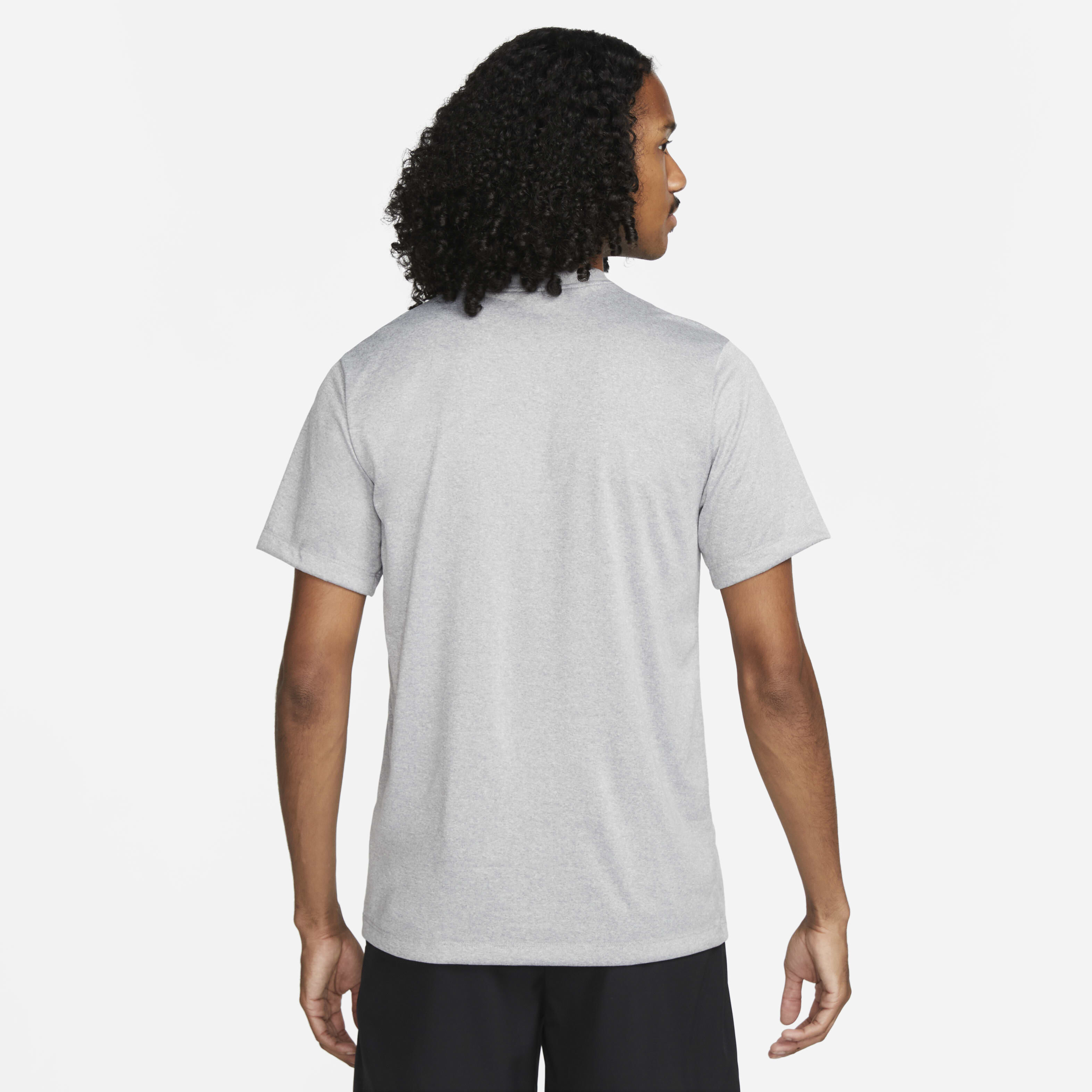 ★Nike★ Dry Fit Fitness T-Shirt M Tumbled Grey Flat Silver Amazon.com: Nike Men's Dri Legend Fitness T-Shirt, Tumbled