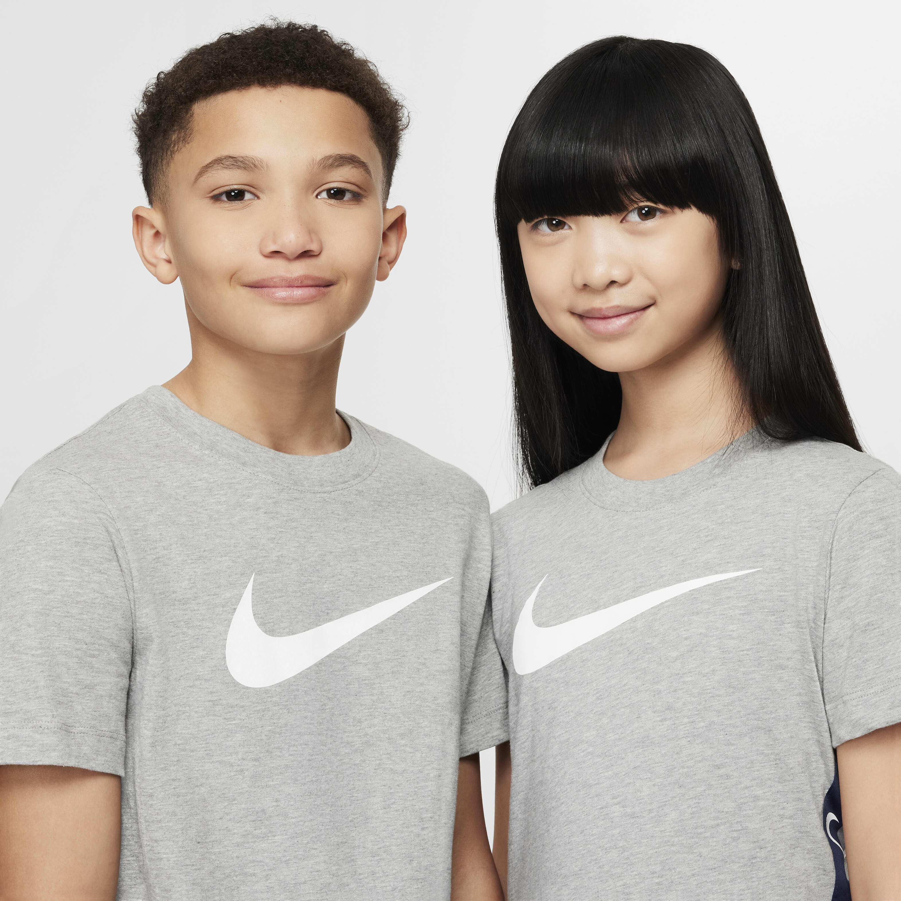 Nike Sportswear image number 2
