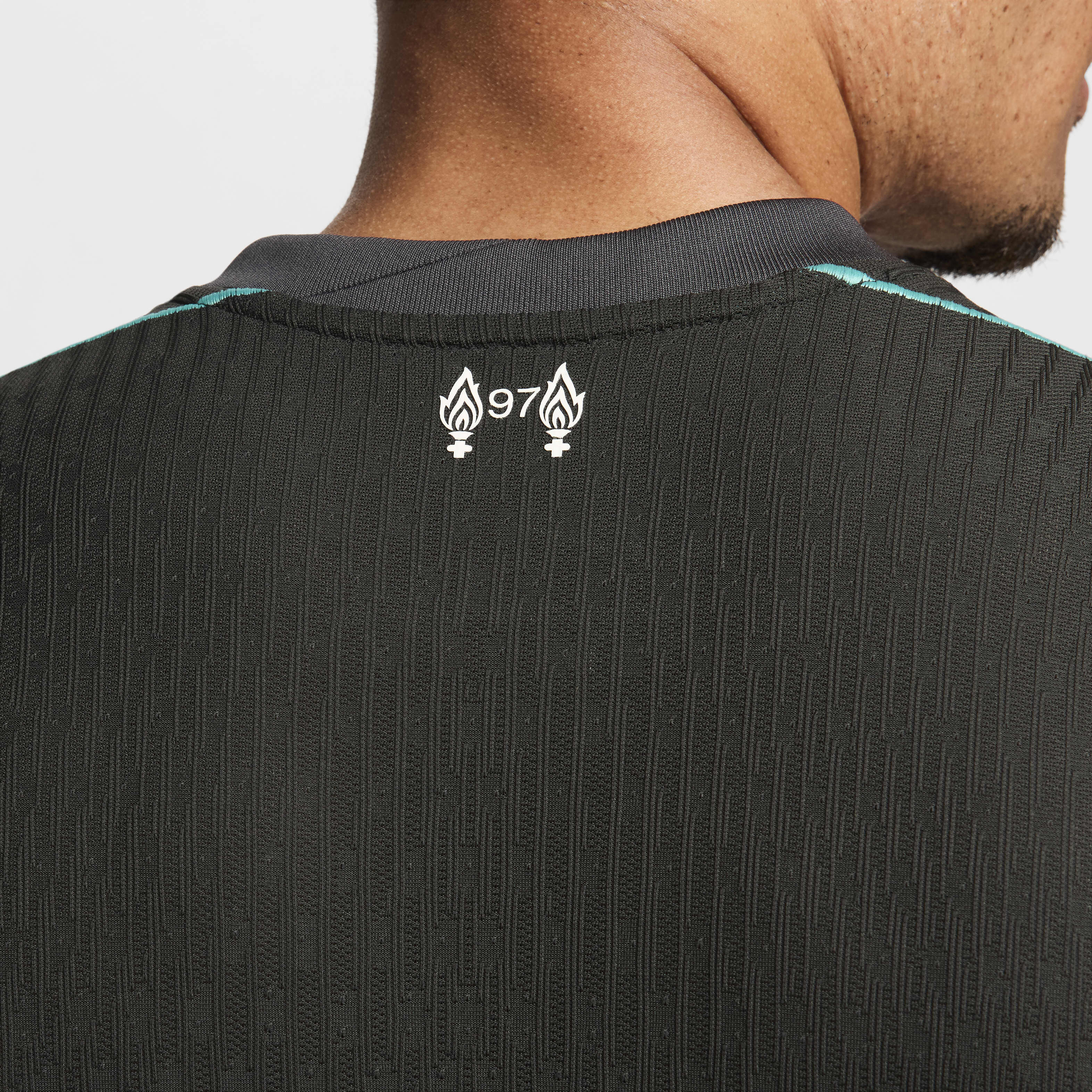 Liverpool F.C. 2024/25 Match Away image number 4