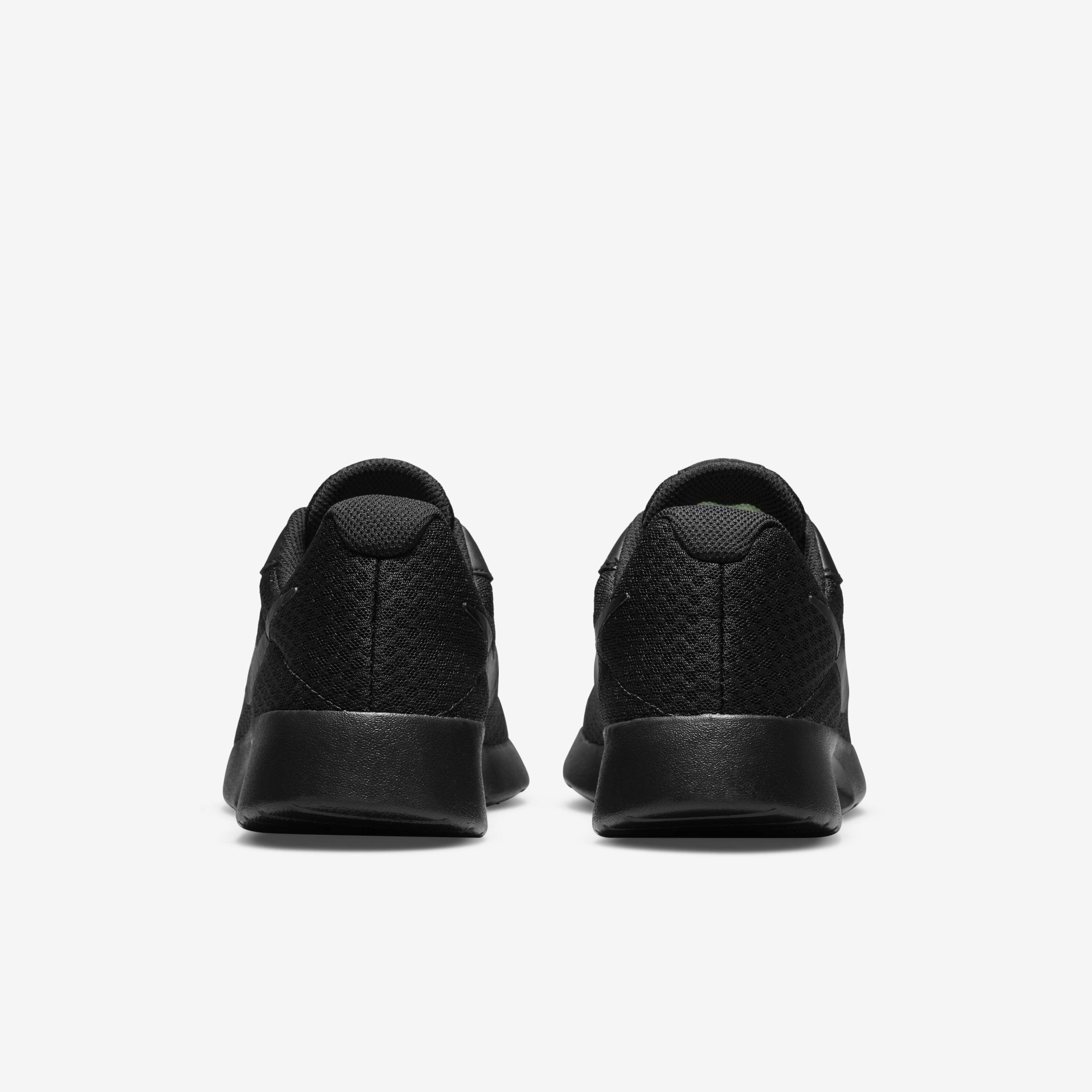 Nike tanjun all black womens best sale