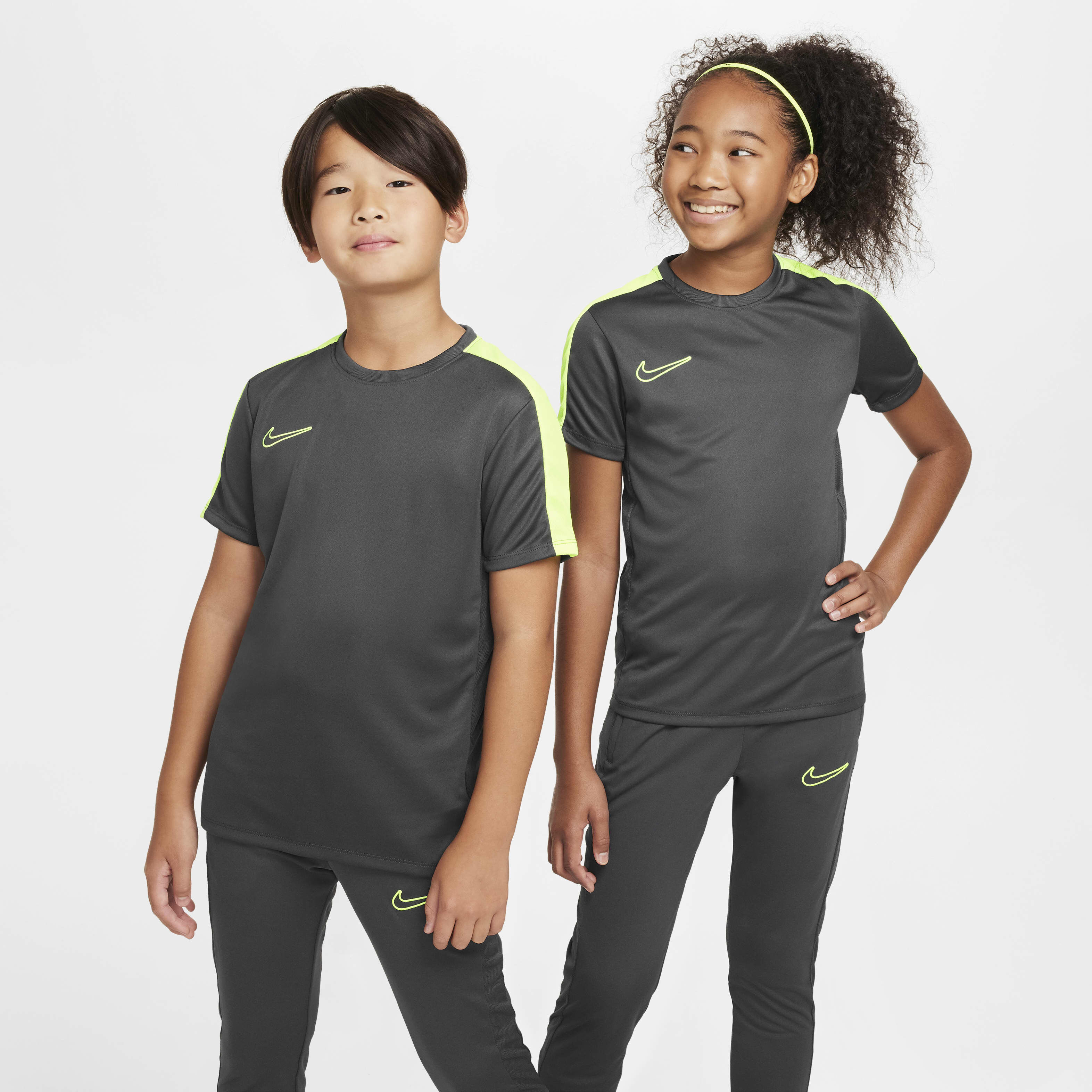 Shop Kids T Shirts Online in Nike KSA Stylish Kids Tops