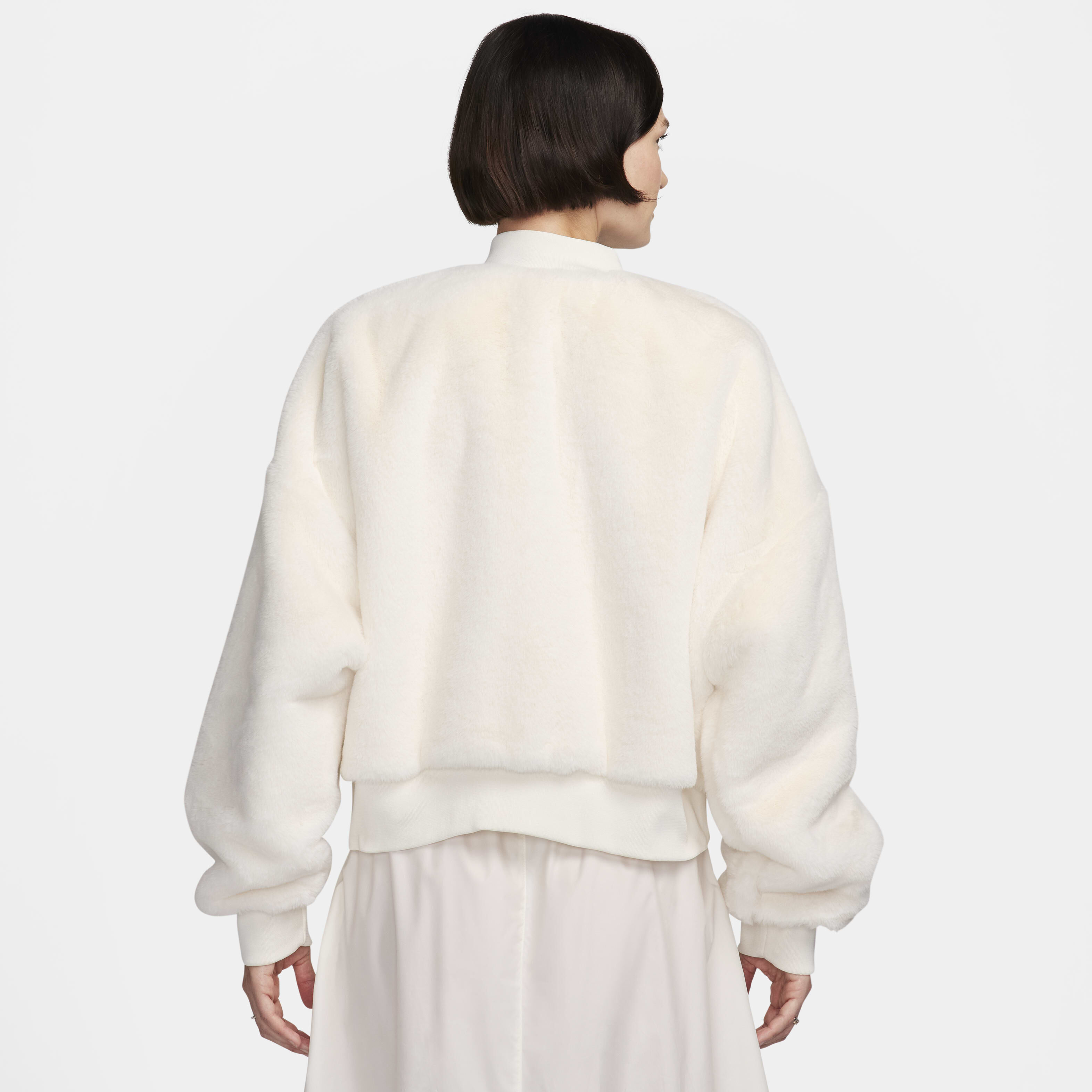 نايكي سبورتسوير image number 1