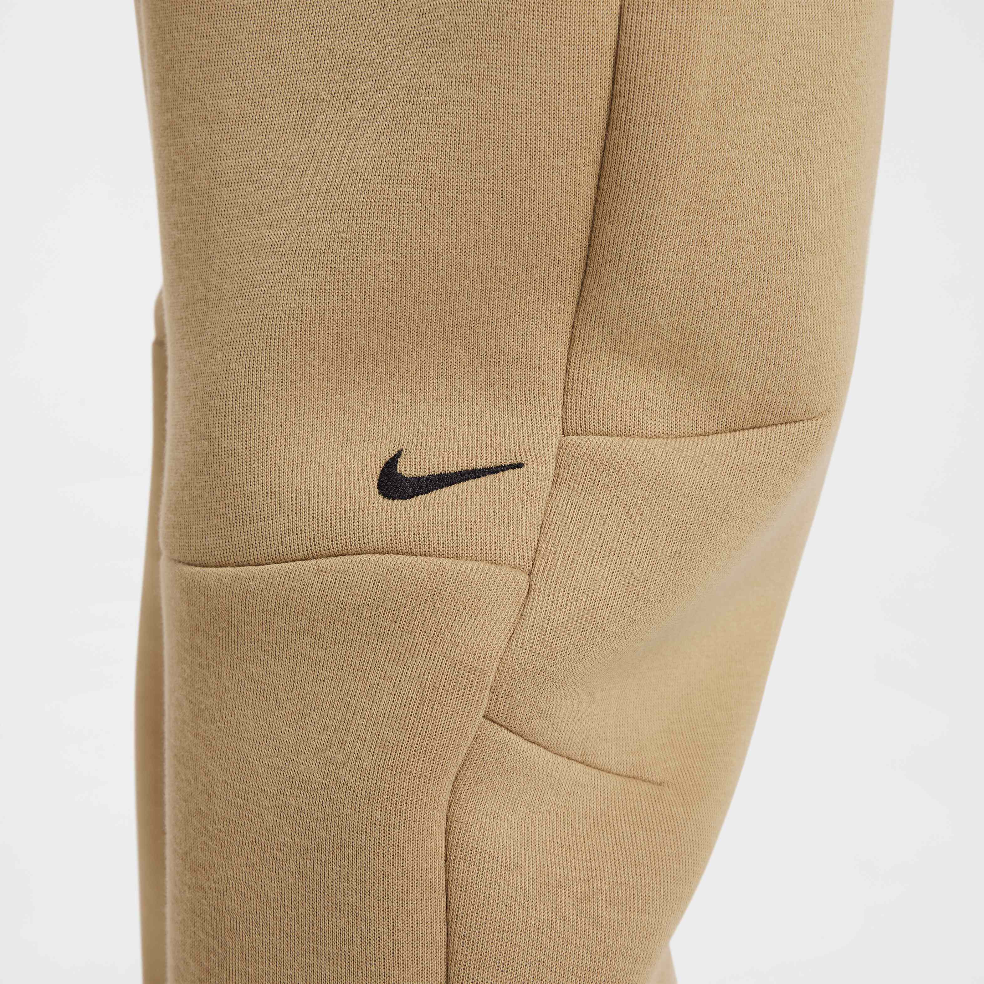 Nike Sportswear Tech Fleece image number 6