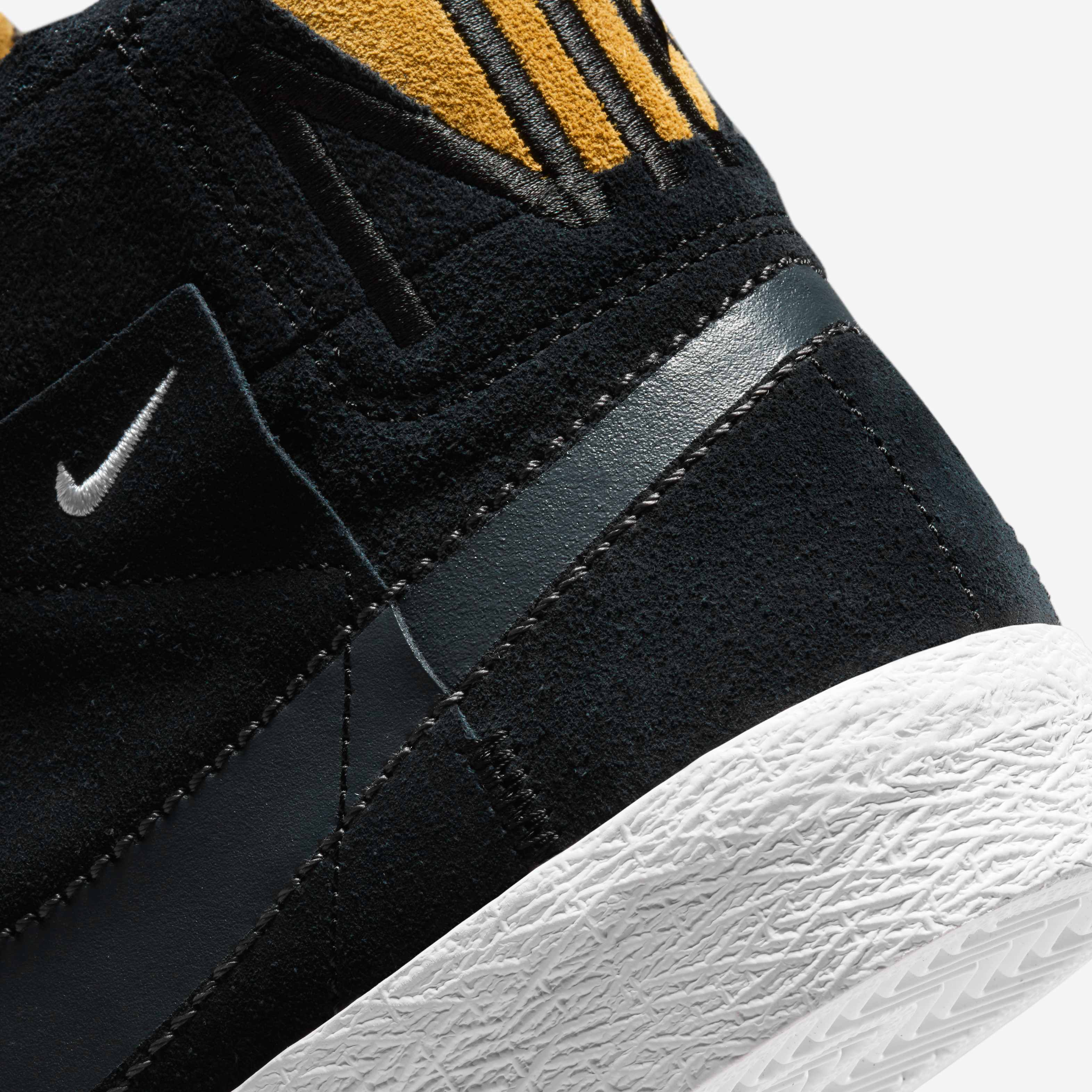 نايكي SB زووم بليزر ميد بريميوم image number 7